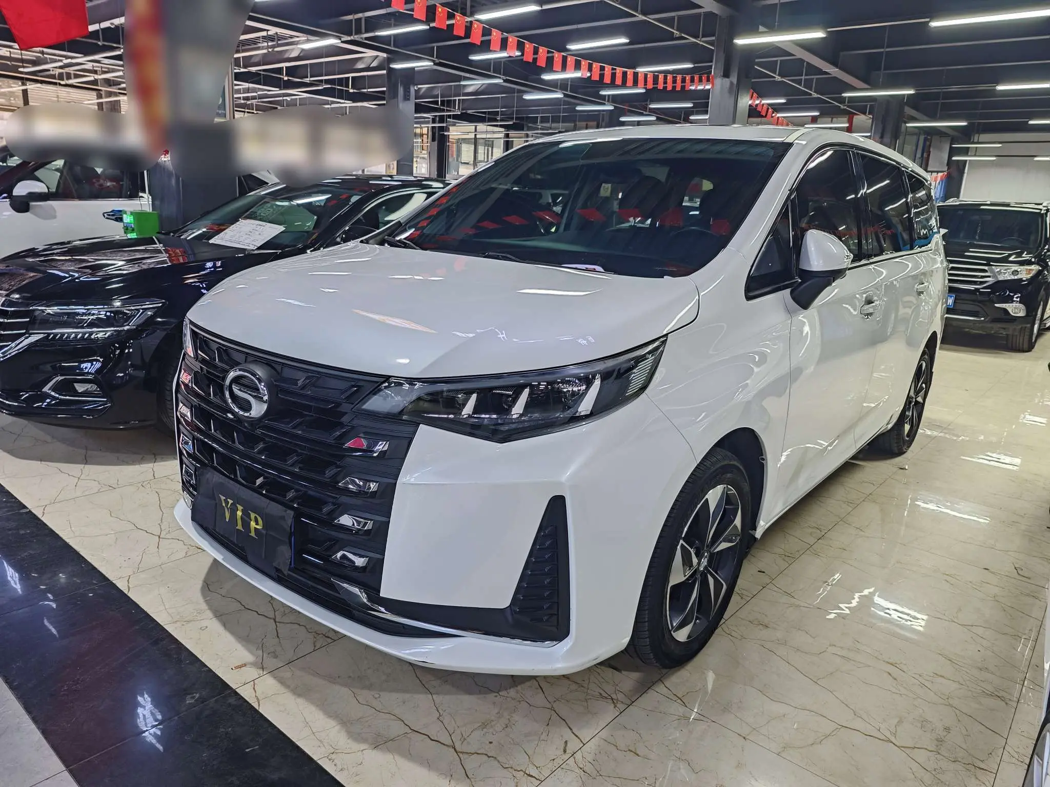 GAC Trumpchi M6  из Китая
