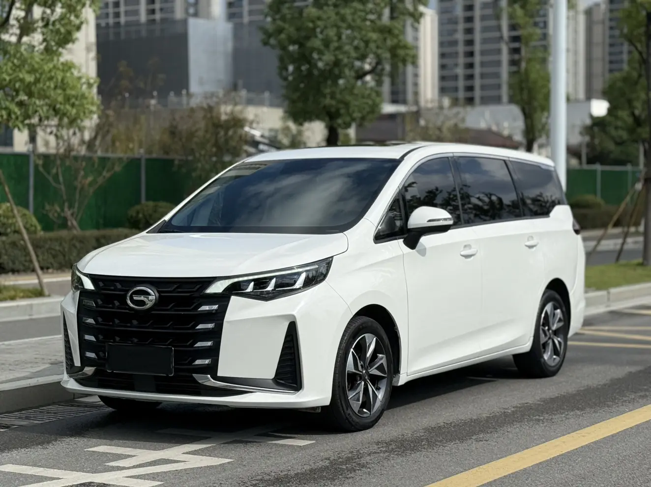 GAC Trumpchi M6  из Китая