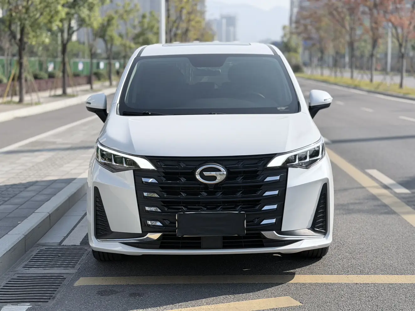 GAC Trumpchi M6  из Китая