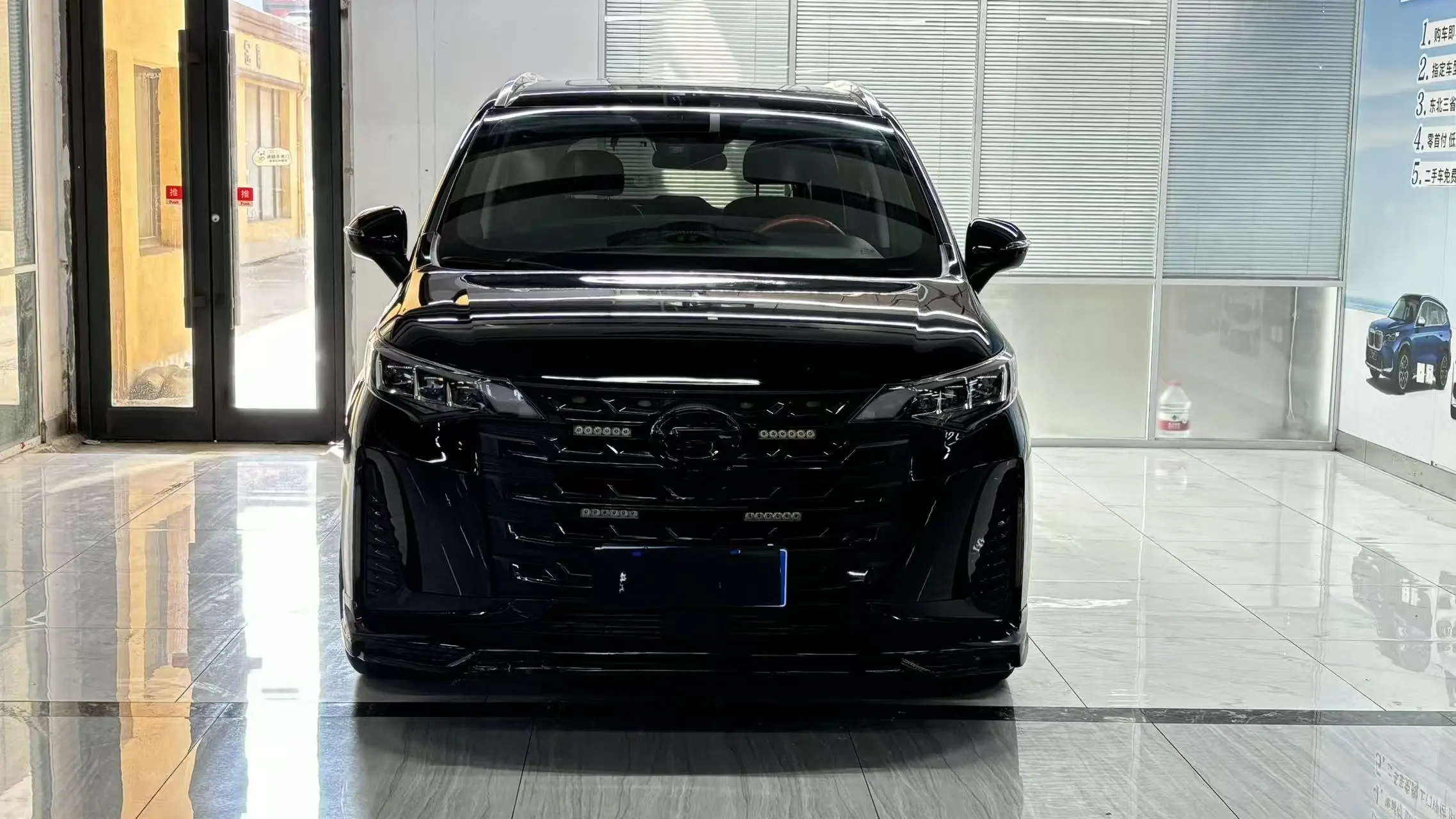 GAC Trumpchi M6  из Китая