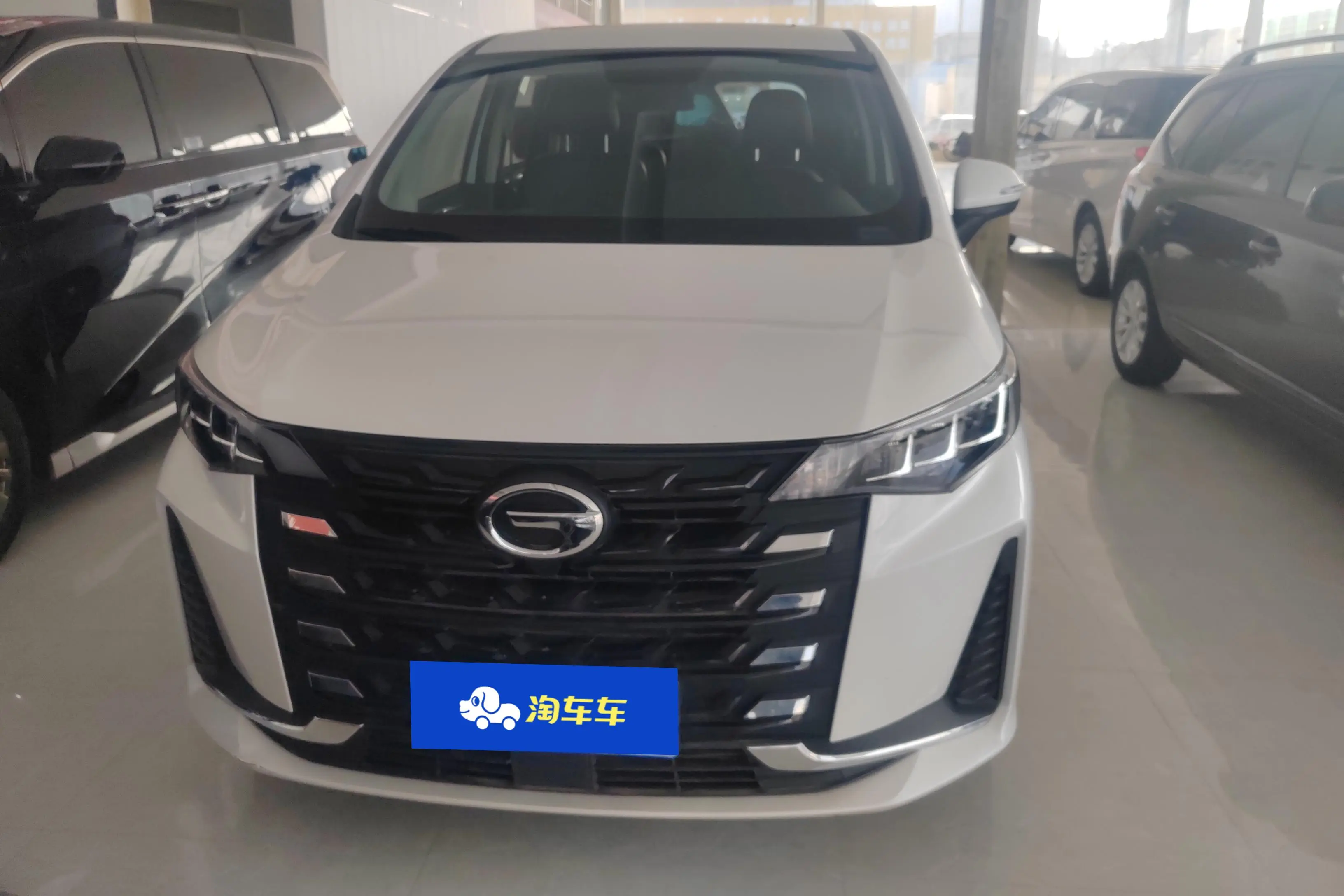 GAC Trumpchi M6  из Китая