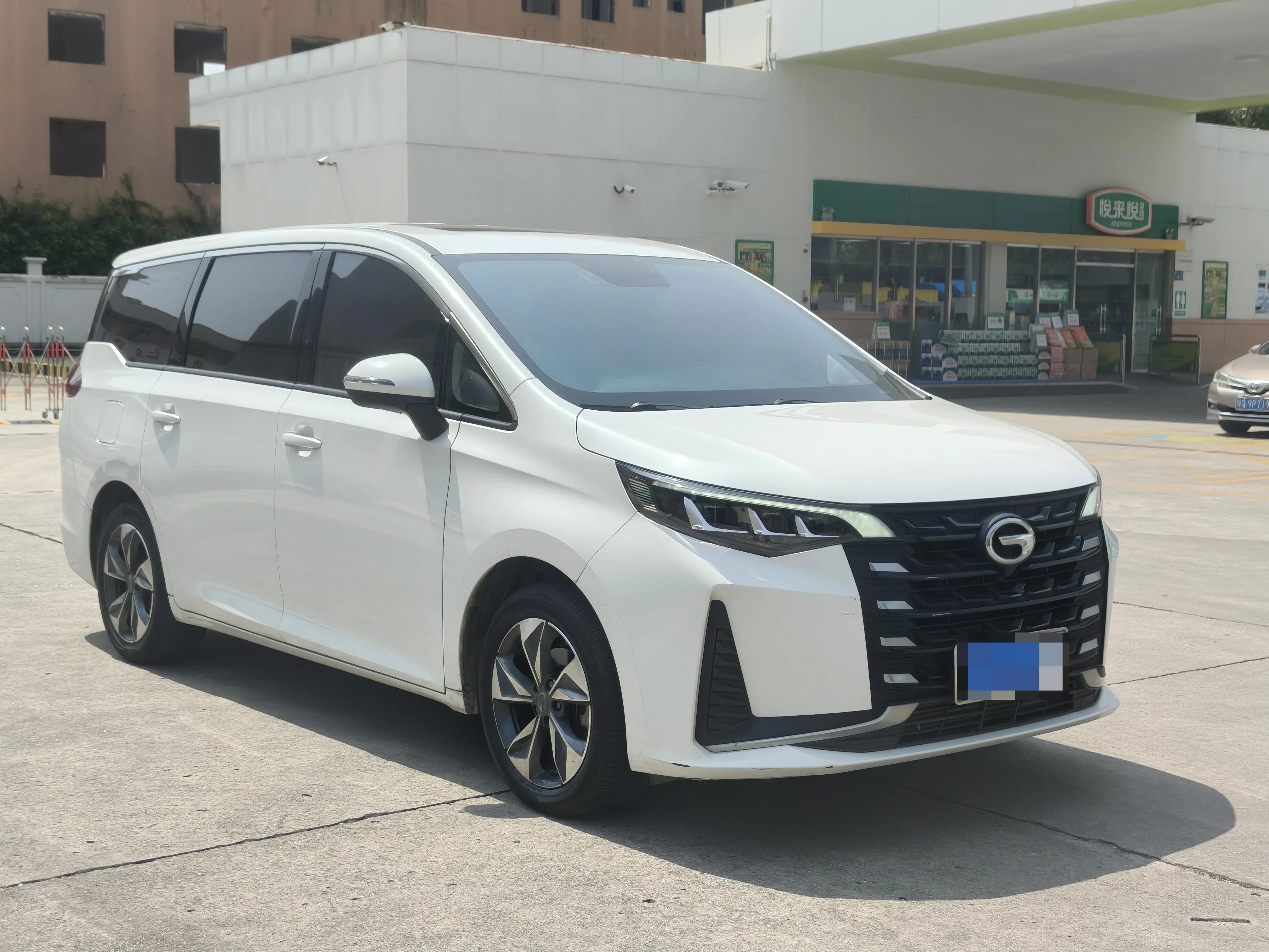 GAC Trumpchi M6  из Китая