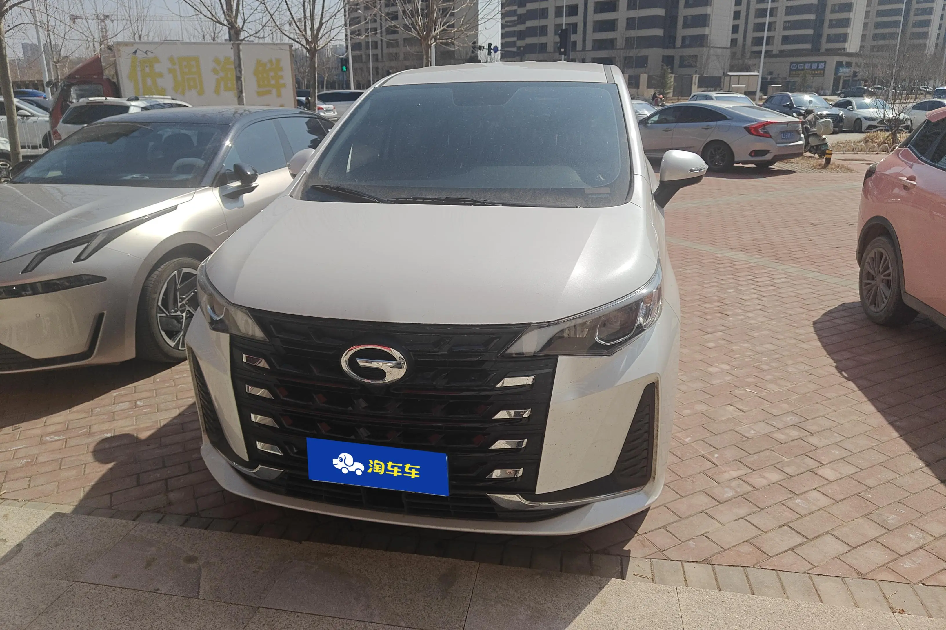 GAC Trumpchi M6  из Китая