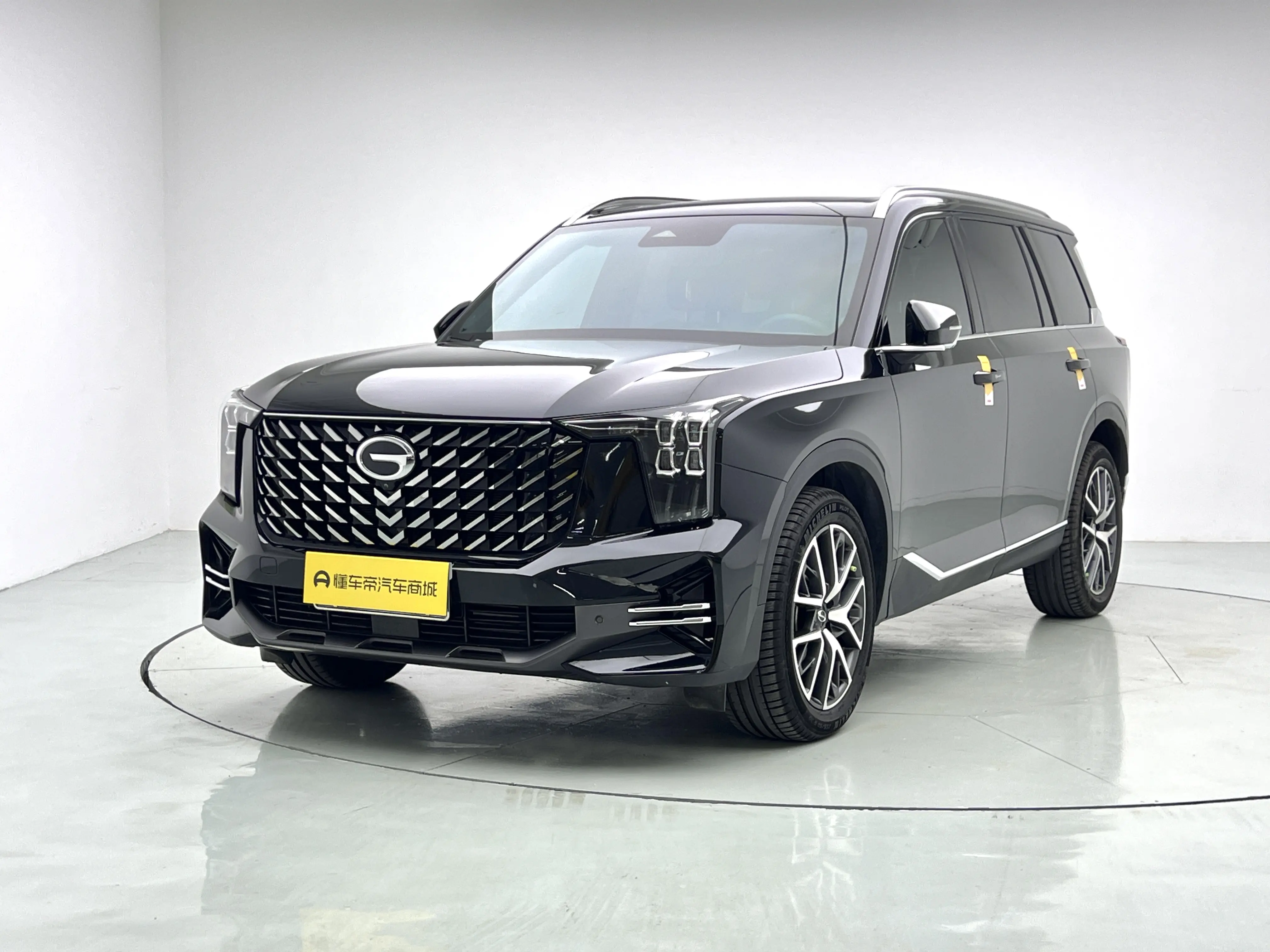 GAC Trumpchi GS8  из Китая