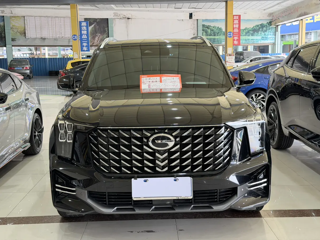 GAC Trumpchi GS8  из Китая