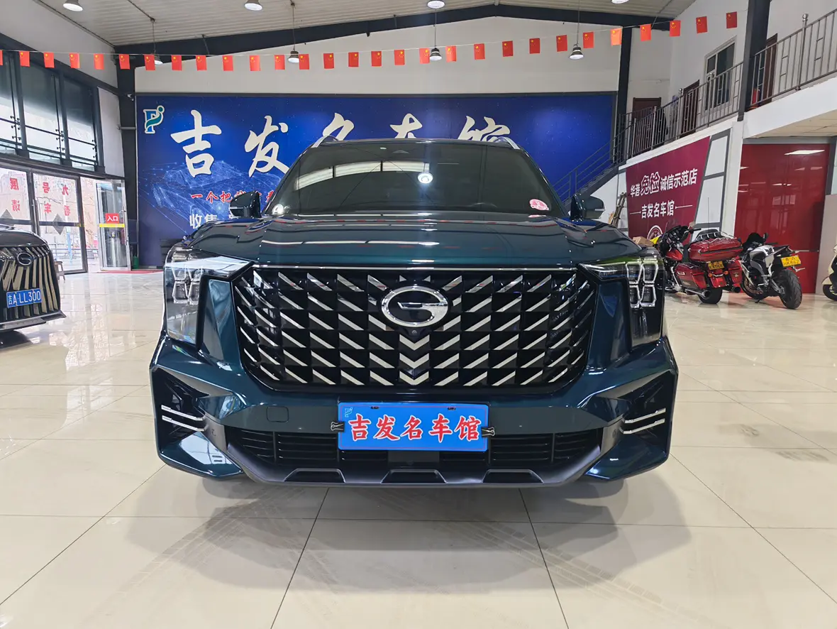 GAC Trumpchi GS8  из Китая