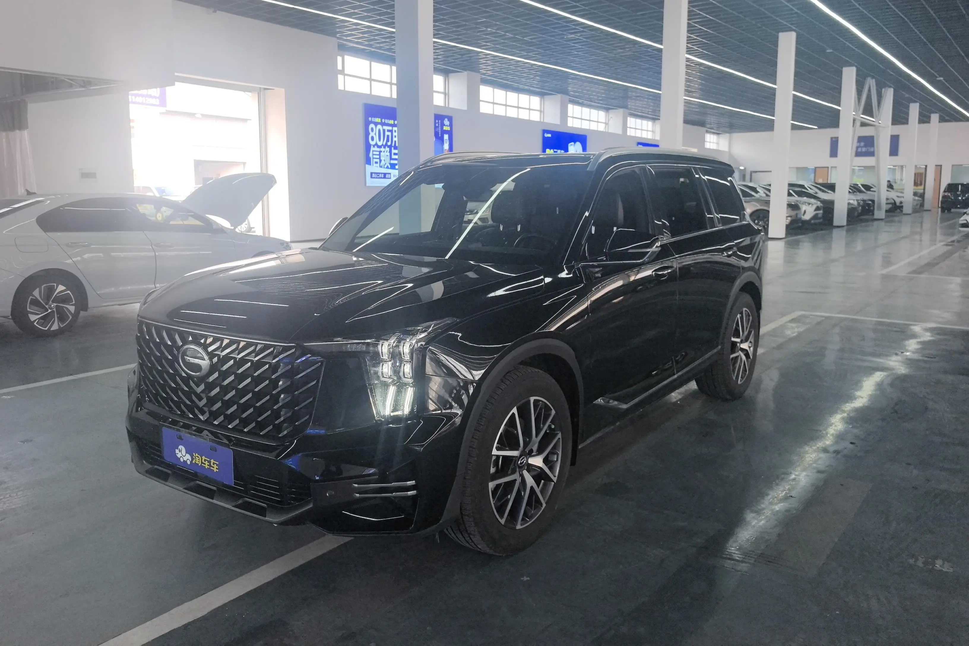 GAC Trumpchi GS8  из Китая