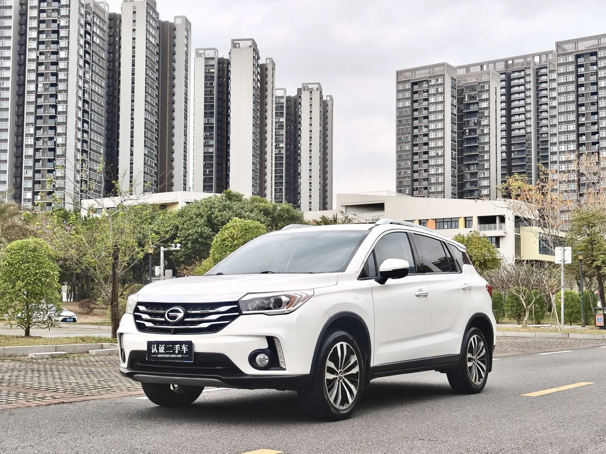 GAC Trumpchi GS4  из Китая