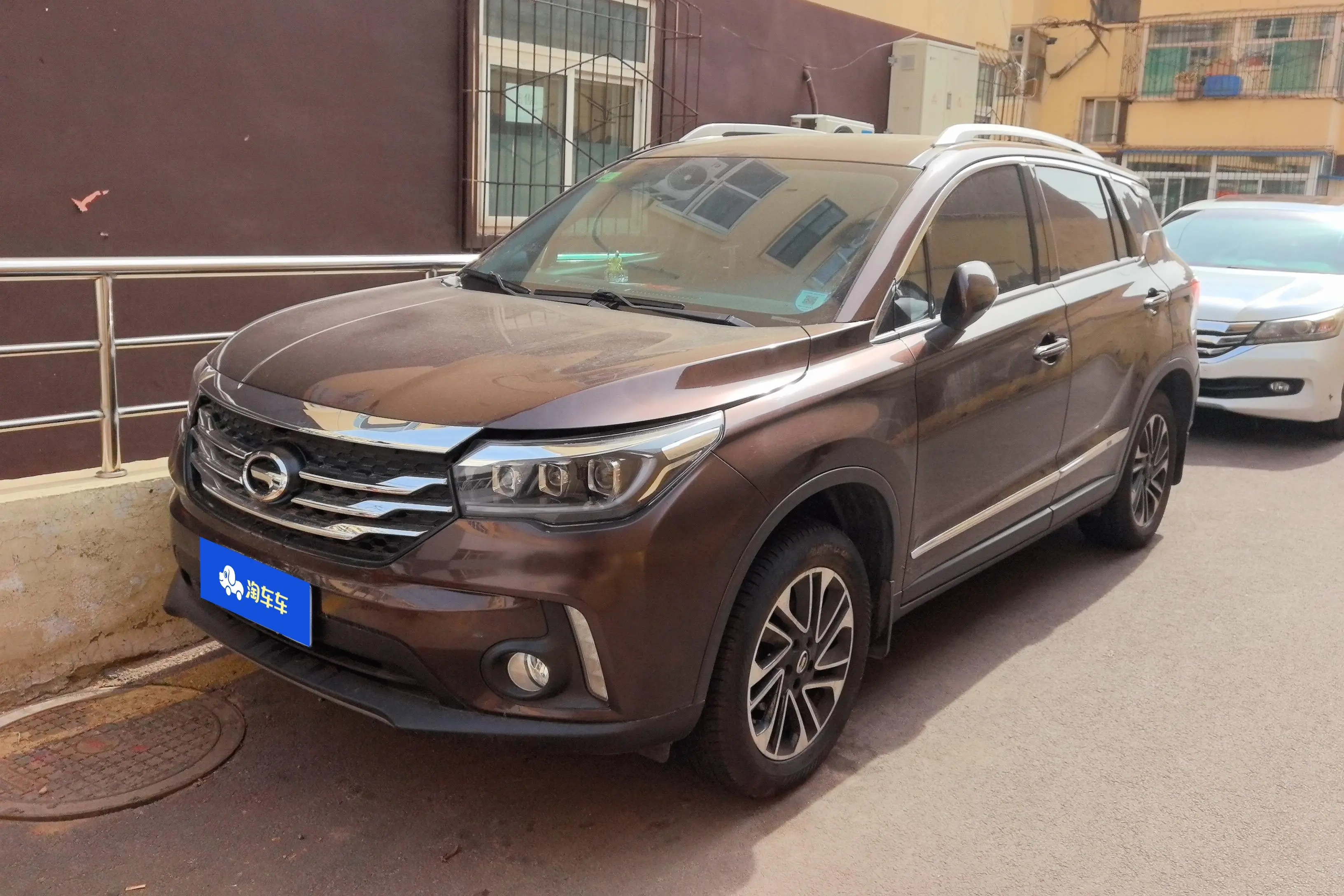 GAC Trumpchi GS4  из Китая