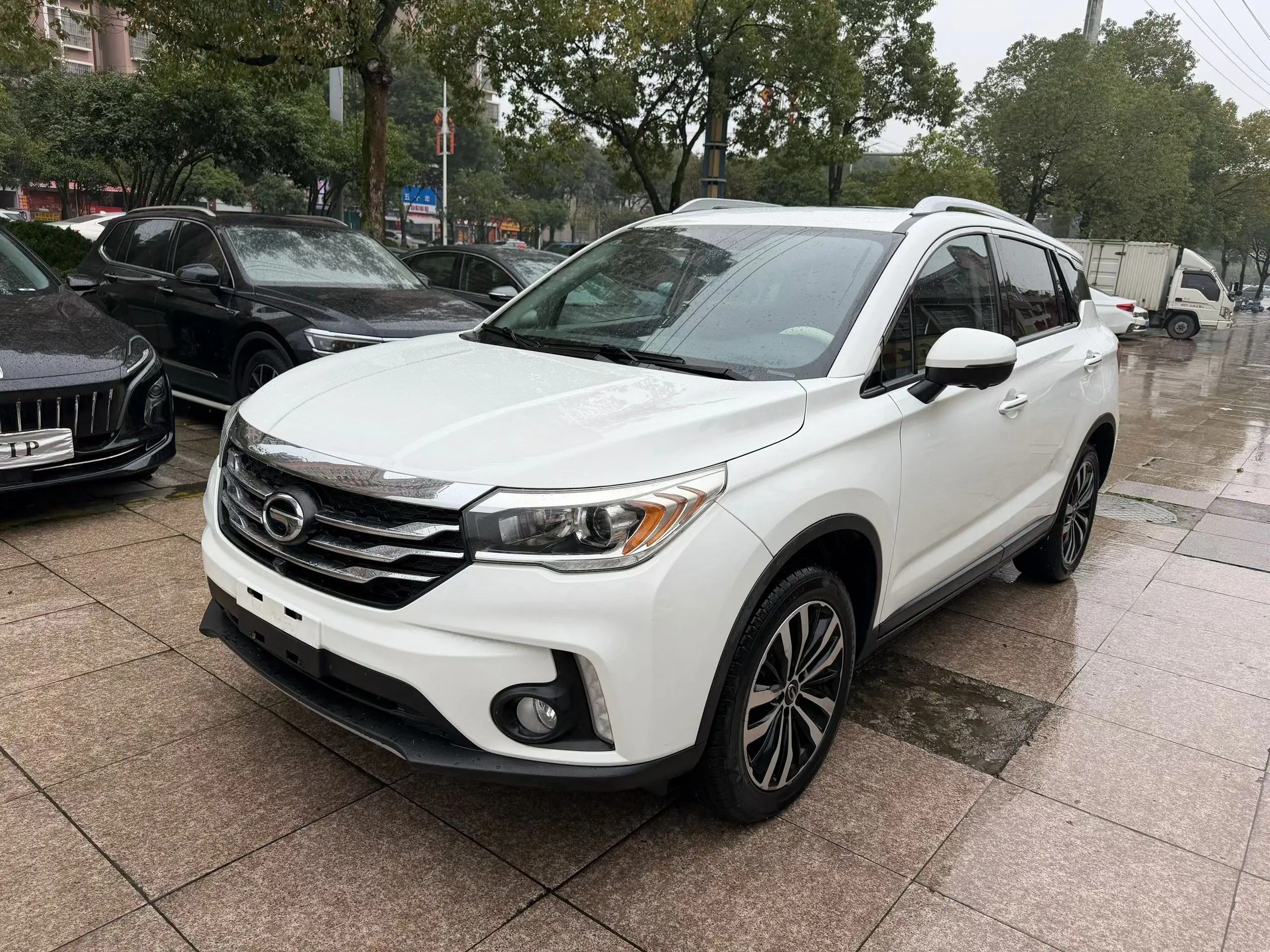 GAC Trumpchi GS4  из Китая