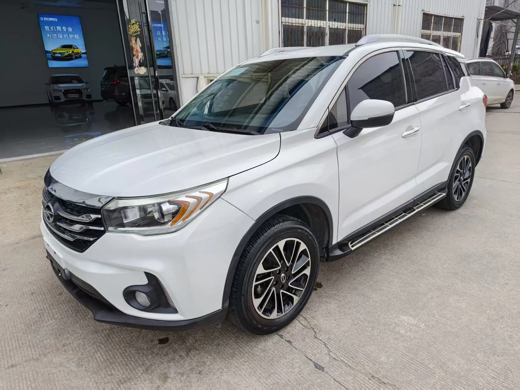GAC Trumpchi GS4  из Китая
