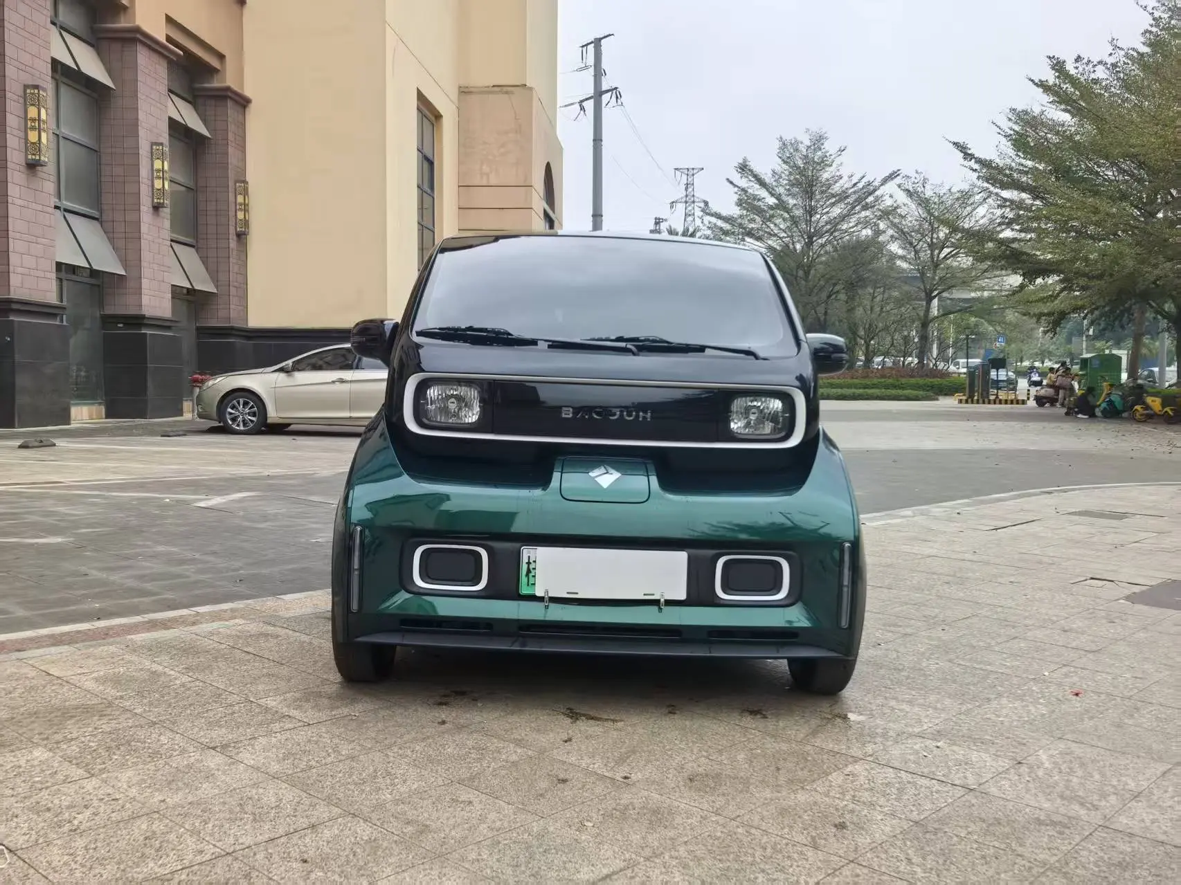 Baojun KiWi EV  из Китая