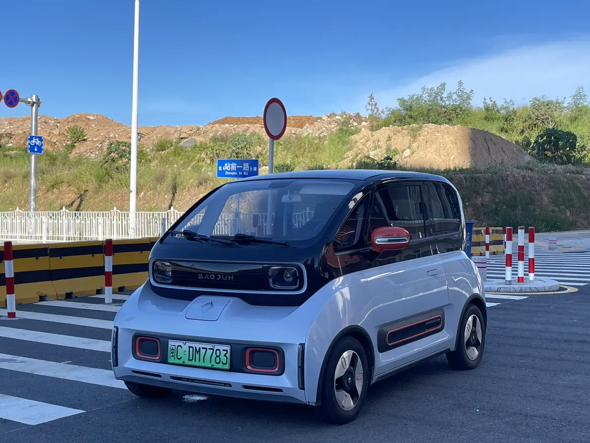 Baojun KiWi EV  из Китая