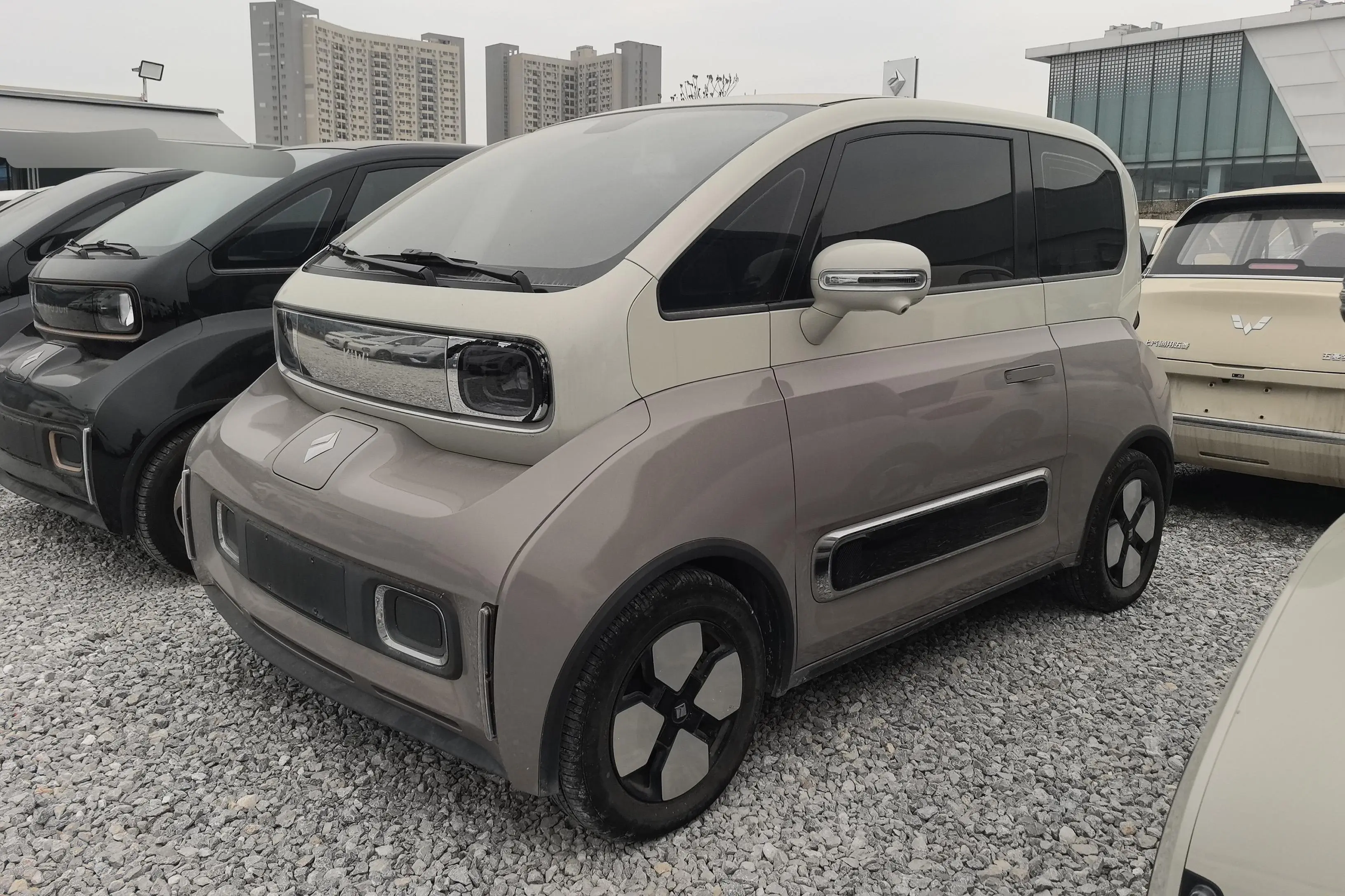 Baojun KiWi EV  из Китая