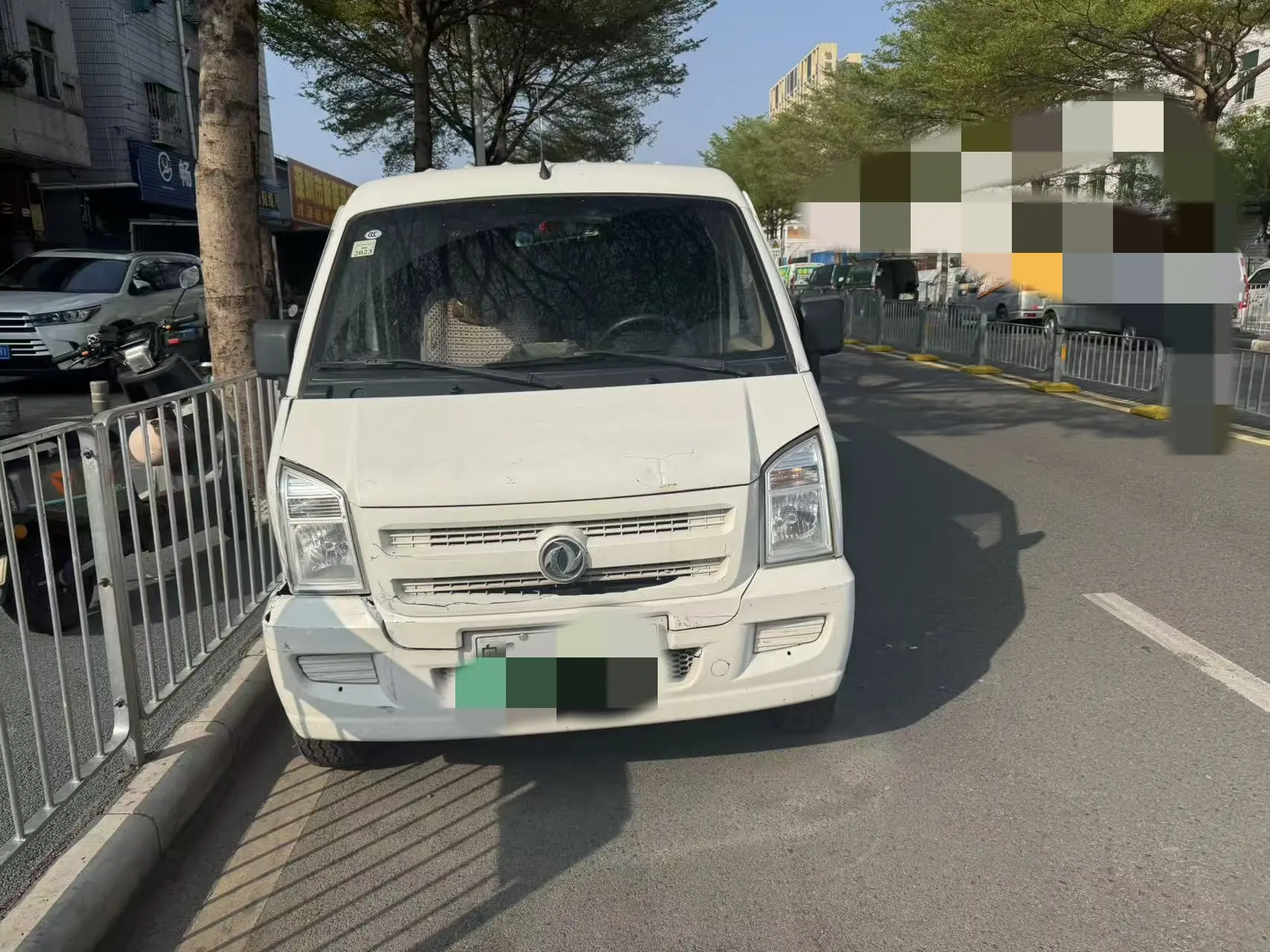 Dongfeng Xiaokang EC36  из Китая