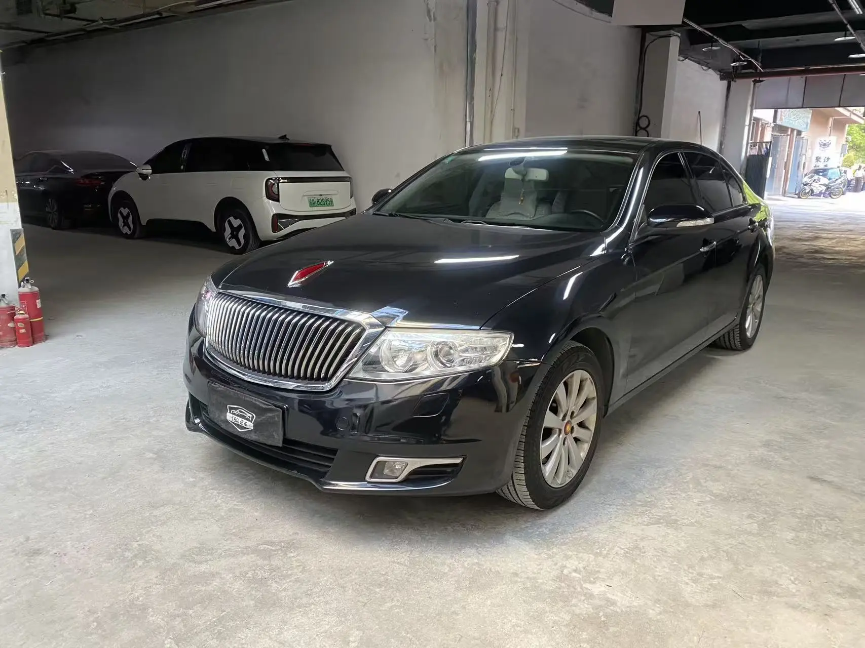 Hongqi H7  из Китая