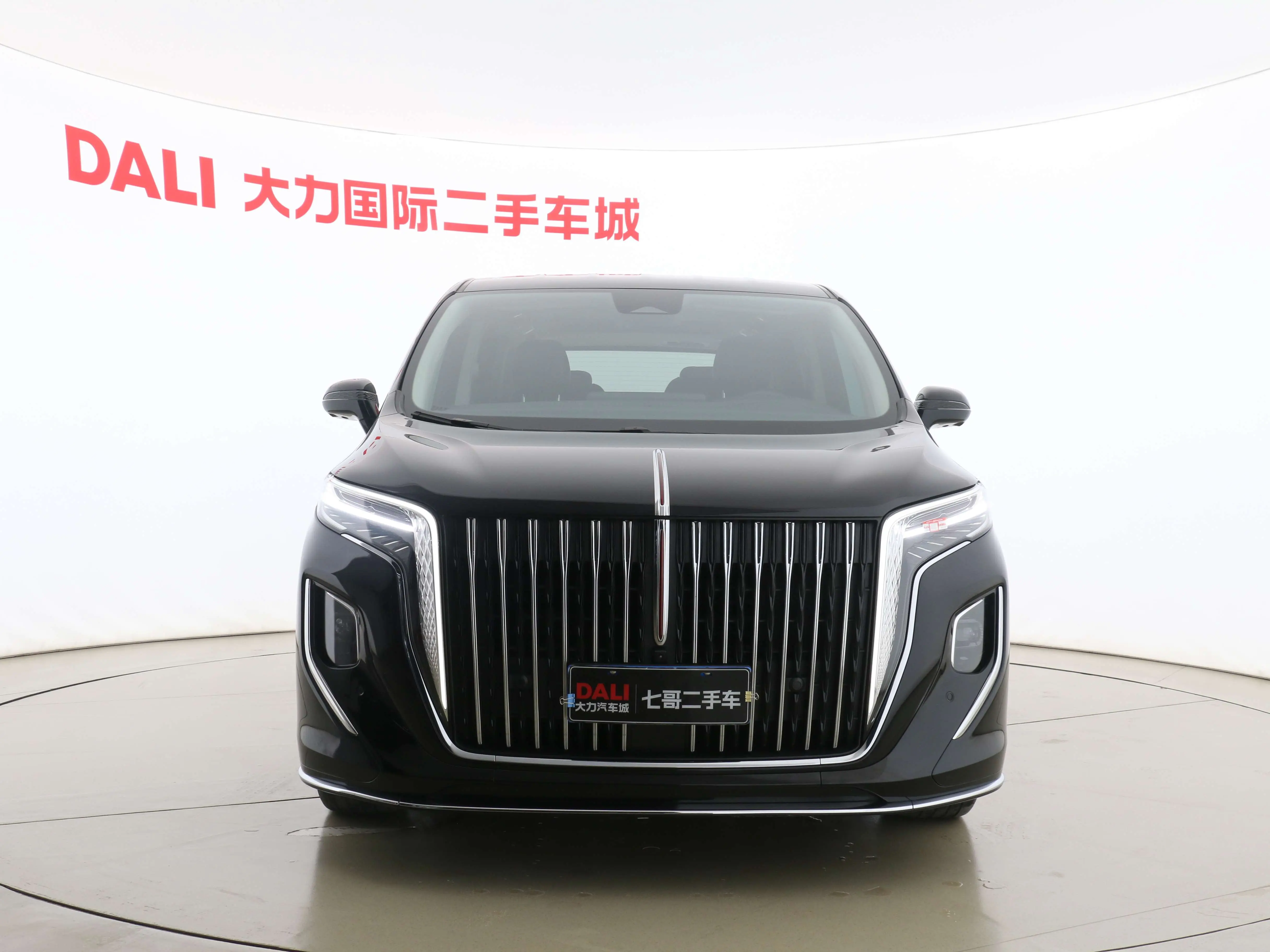 Hongqi HQ9  из Китая
