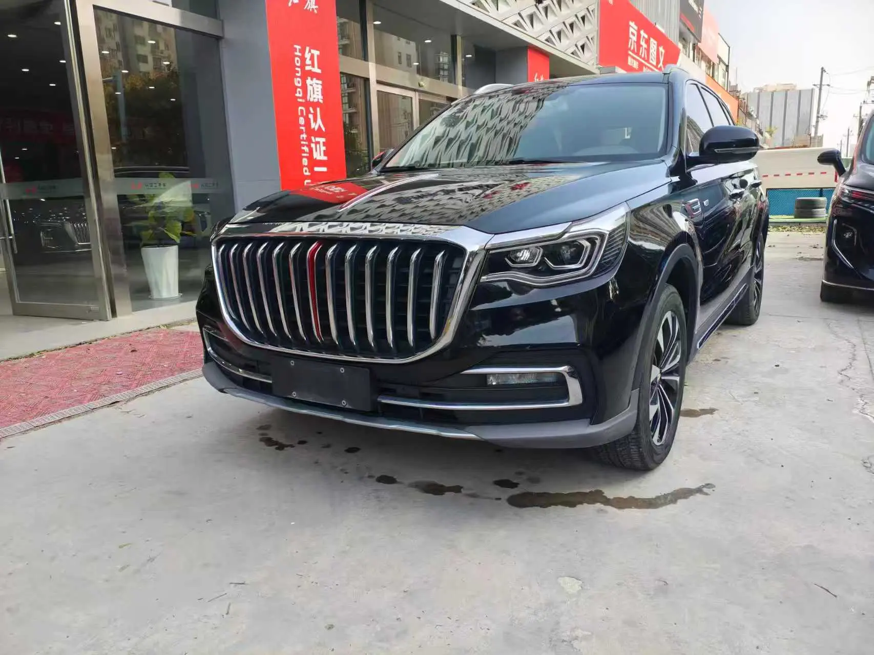 Hongqi HS7  из Китая