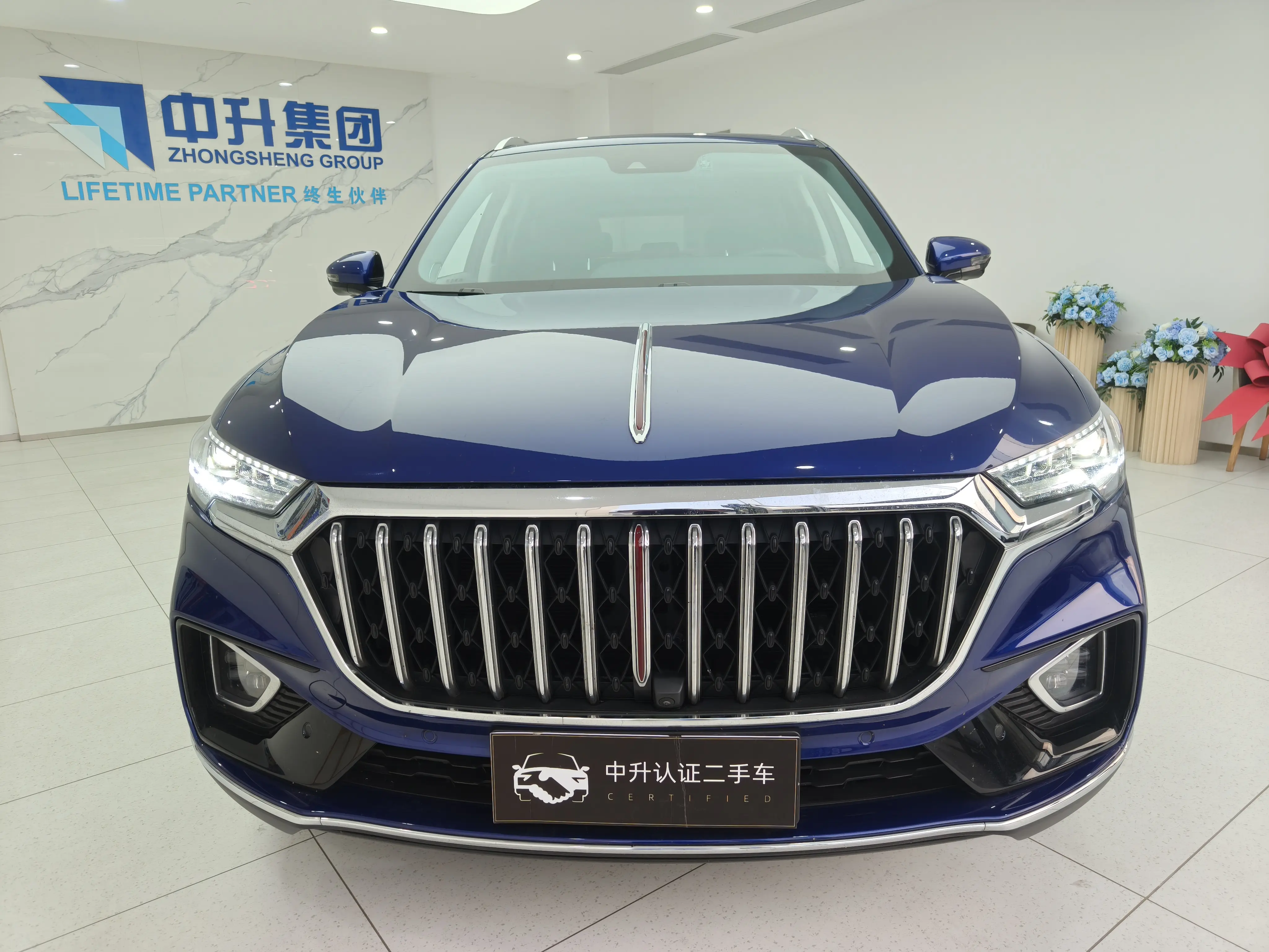 Hongqi HS5  из Китая