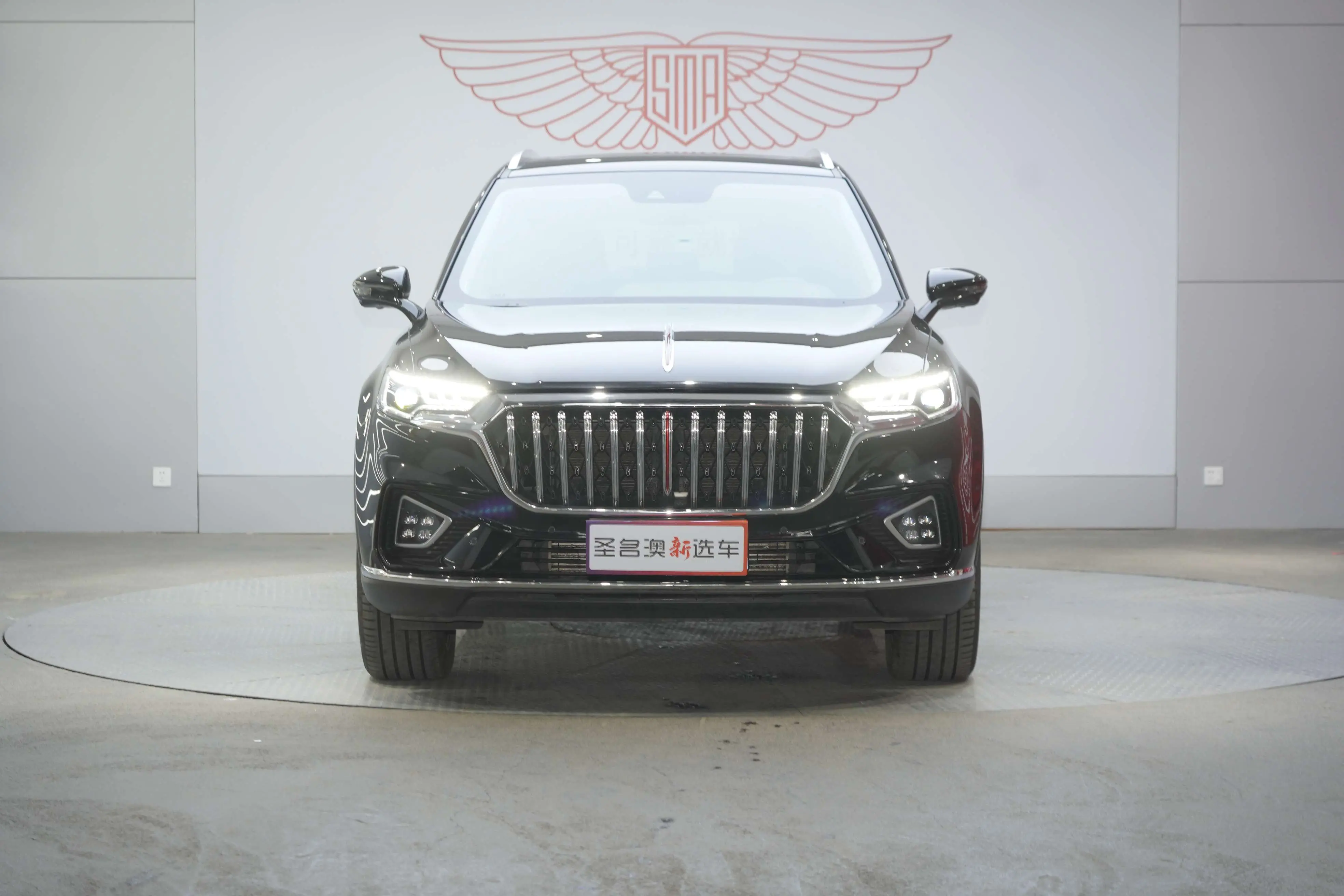 Hongqi HS5  из Китая