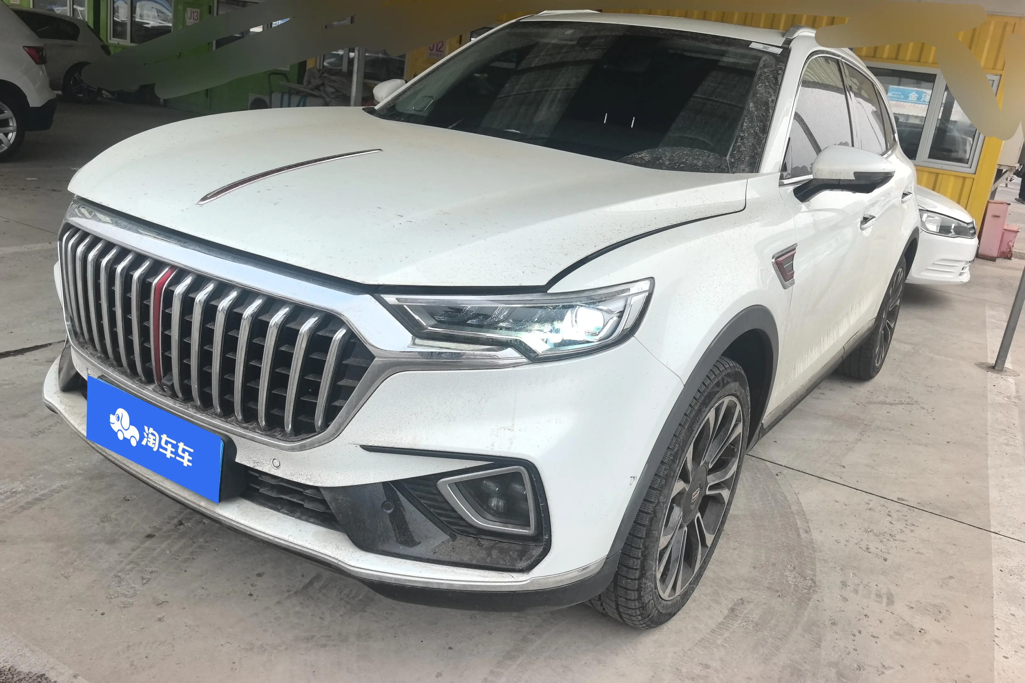 Hongqi HS5  из Китая