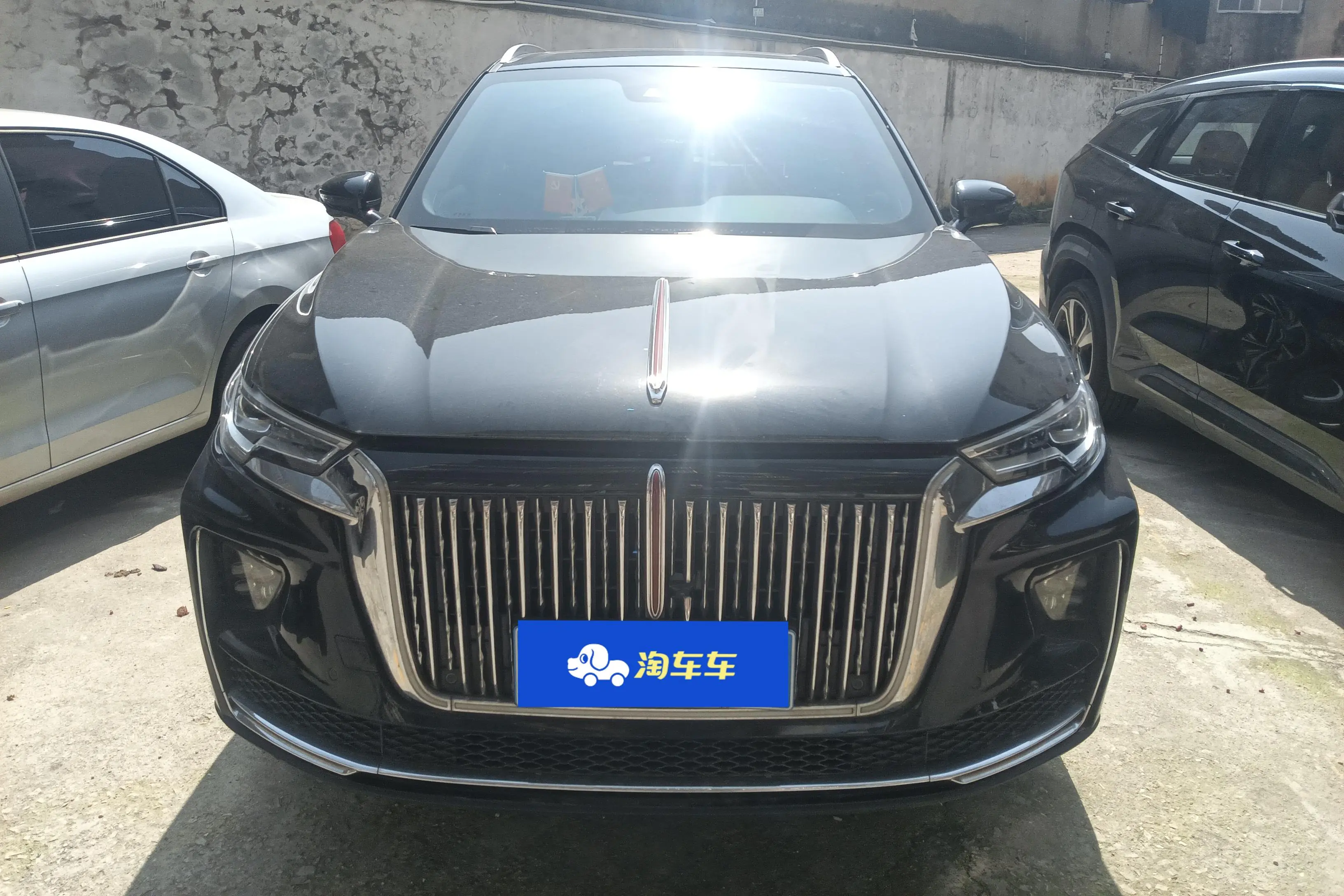 Hongqi HS5  из Китая