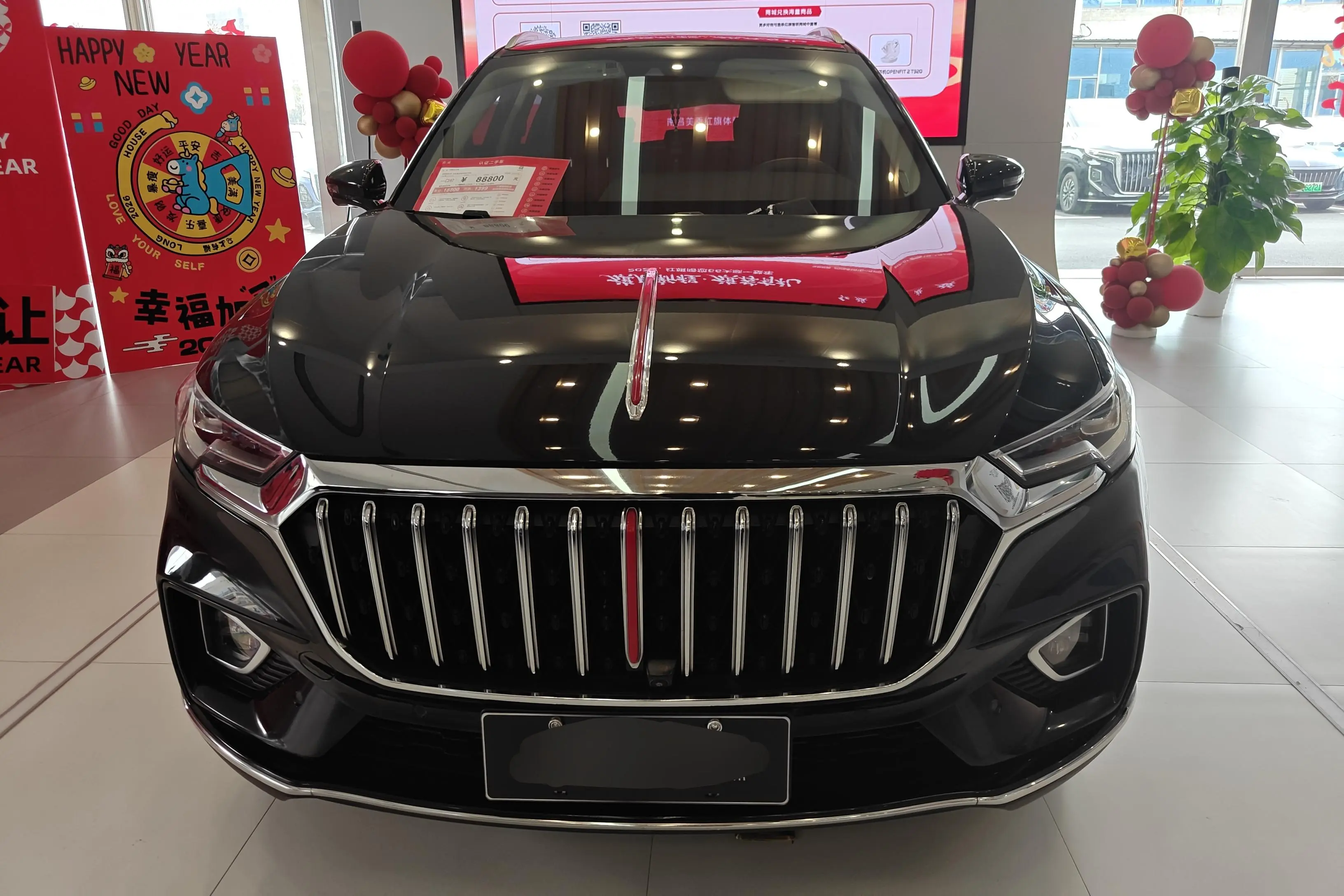 Hongqi HS5  из Китая