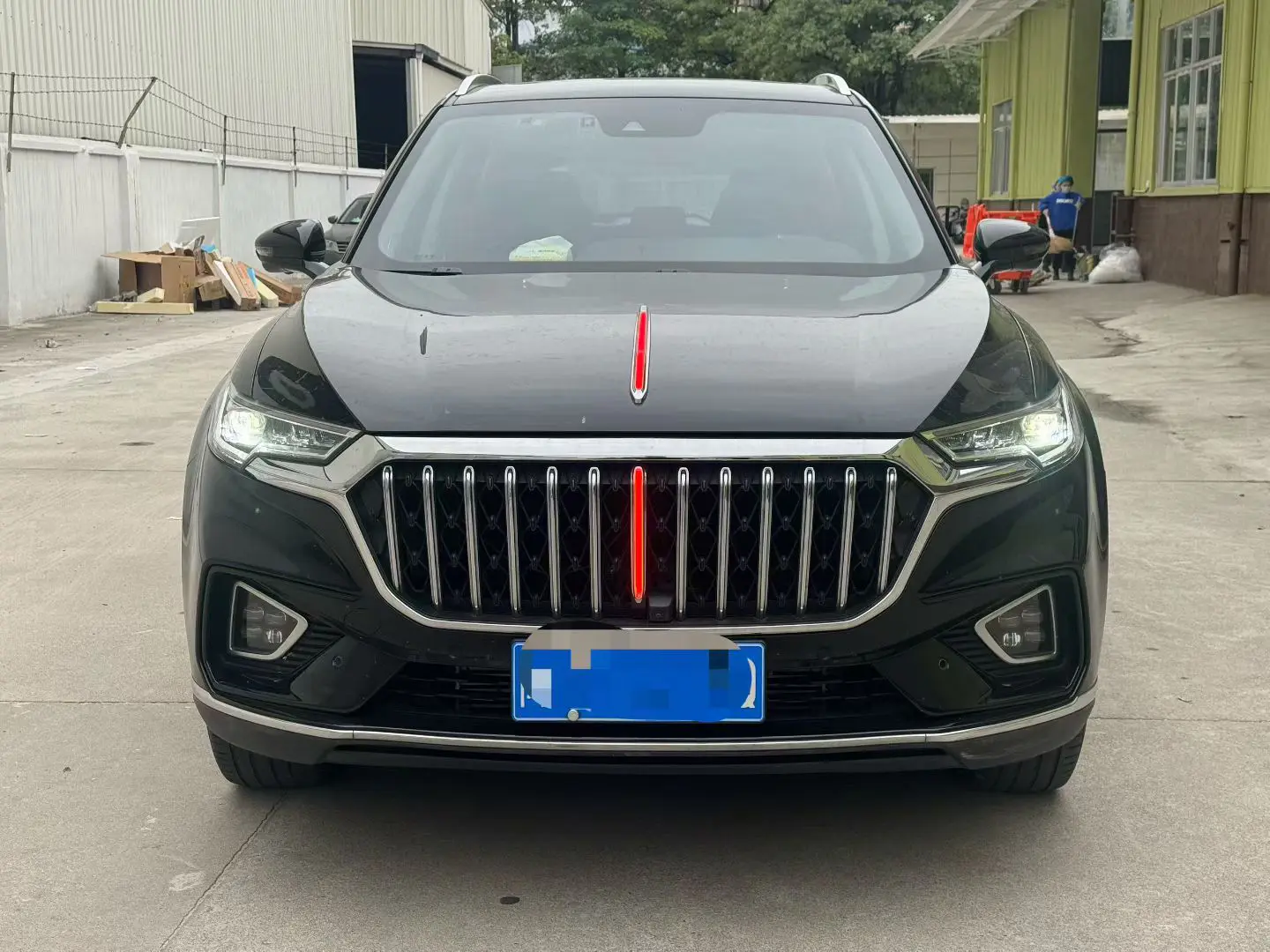 Hongqi HS5  из Китая