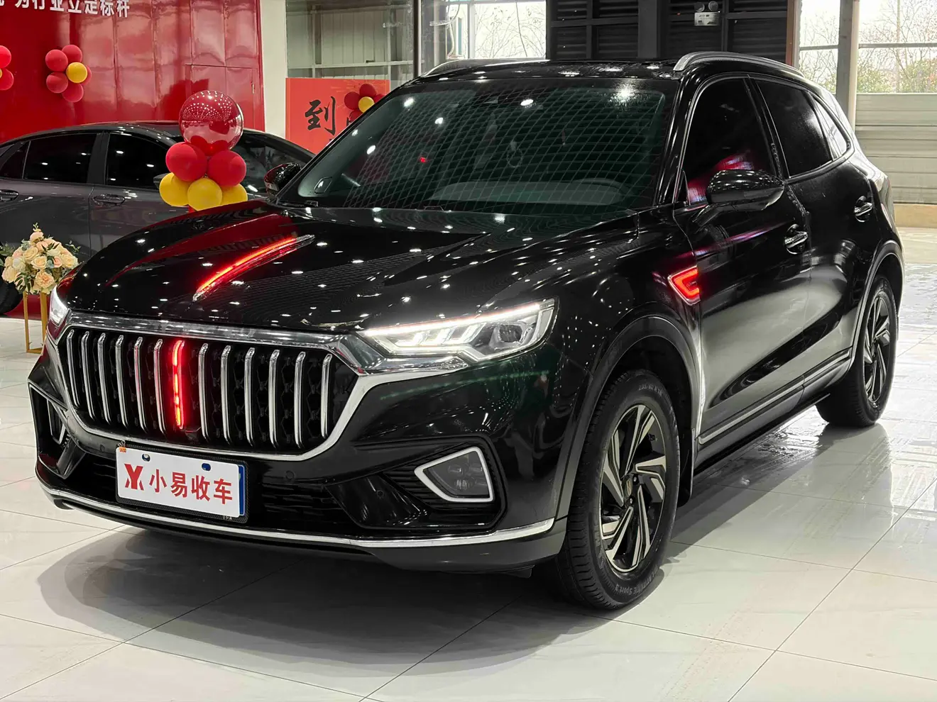 Hongqi HS5  из Китая