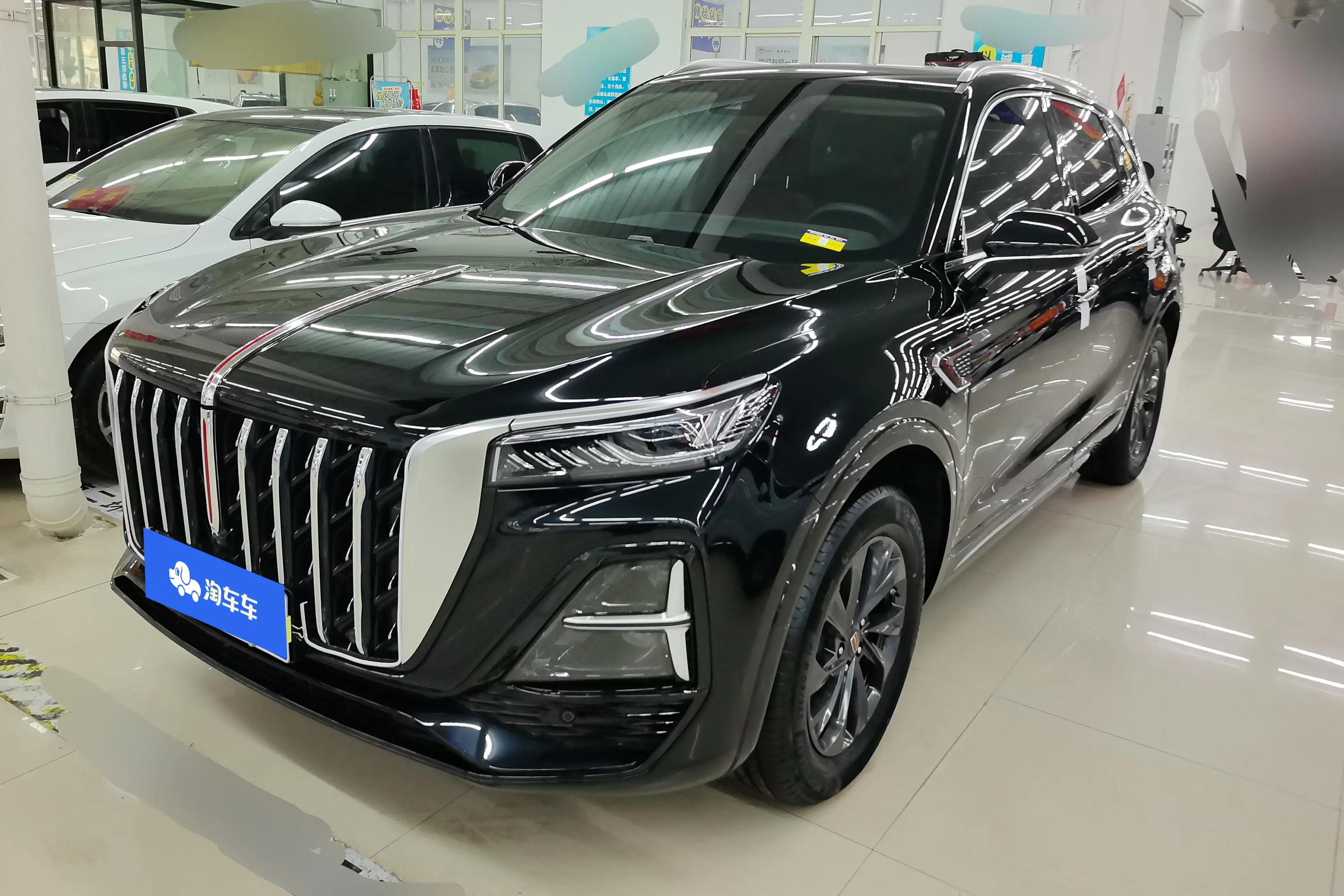Hongqi HS5  из Китая