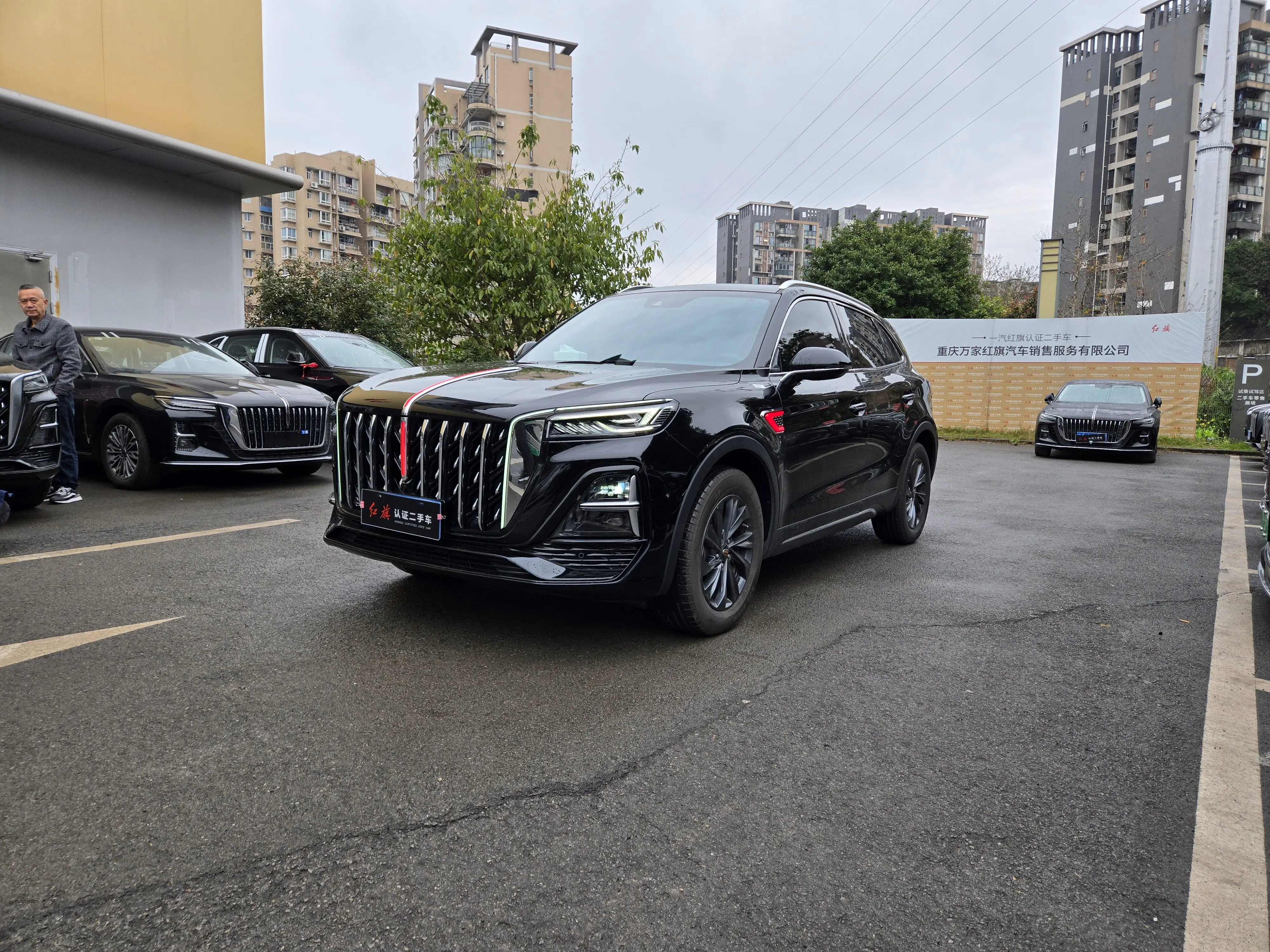 Hongqi HS5  из Китая