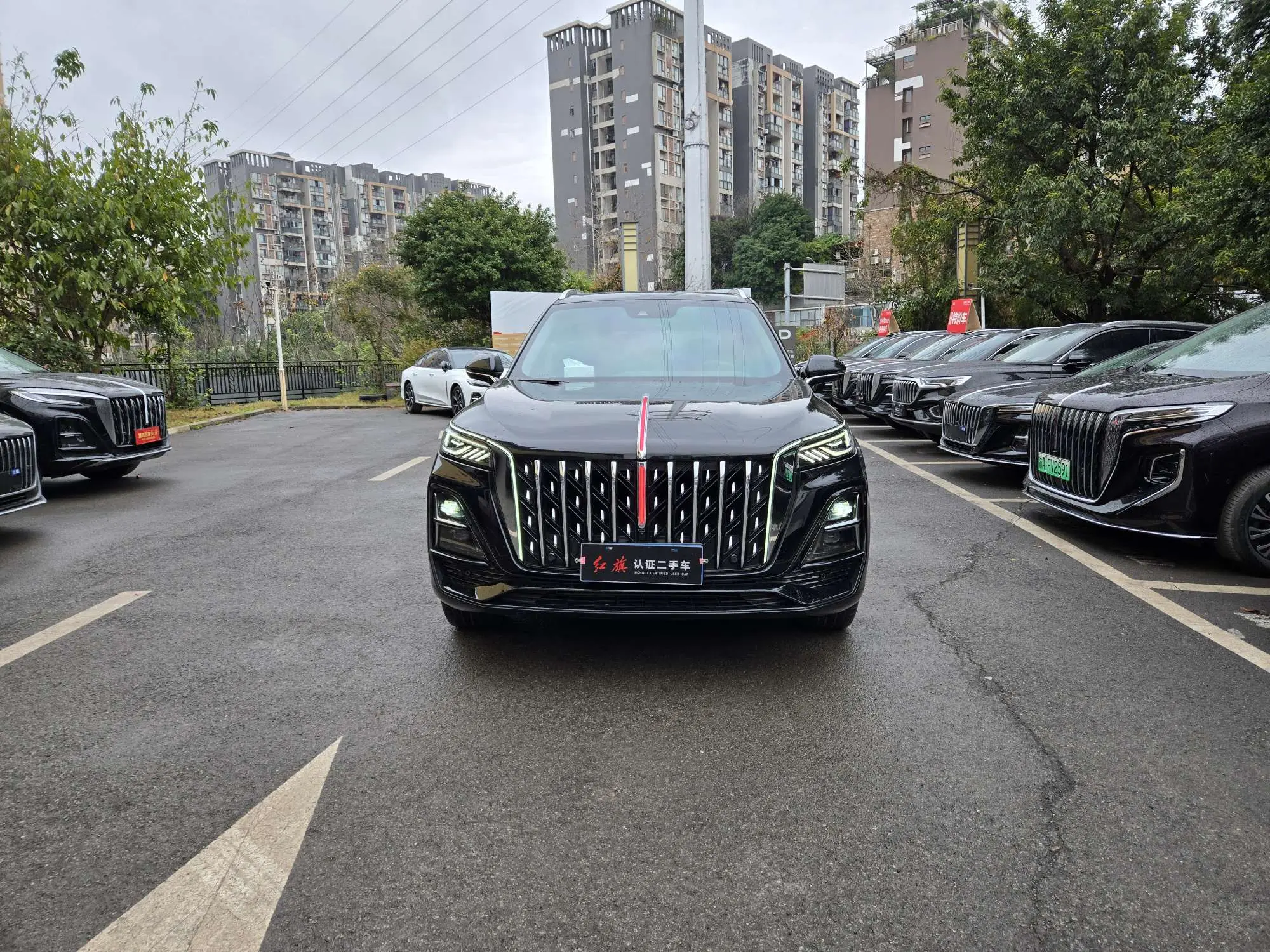 Hongqi HS5  из Китая