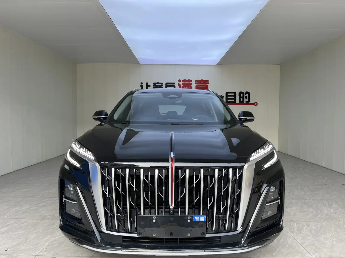 Hongqi HS3  из Китая