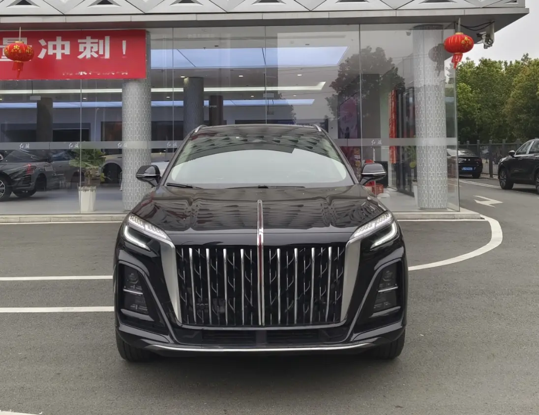 Hongqi HS3  из Китая