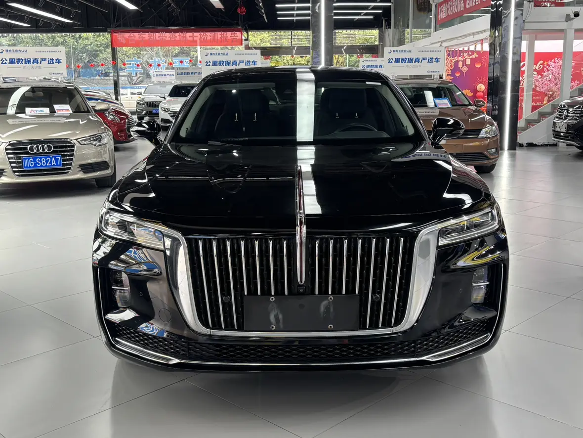 Hongqi H9  из Китая