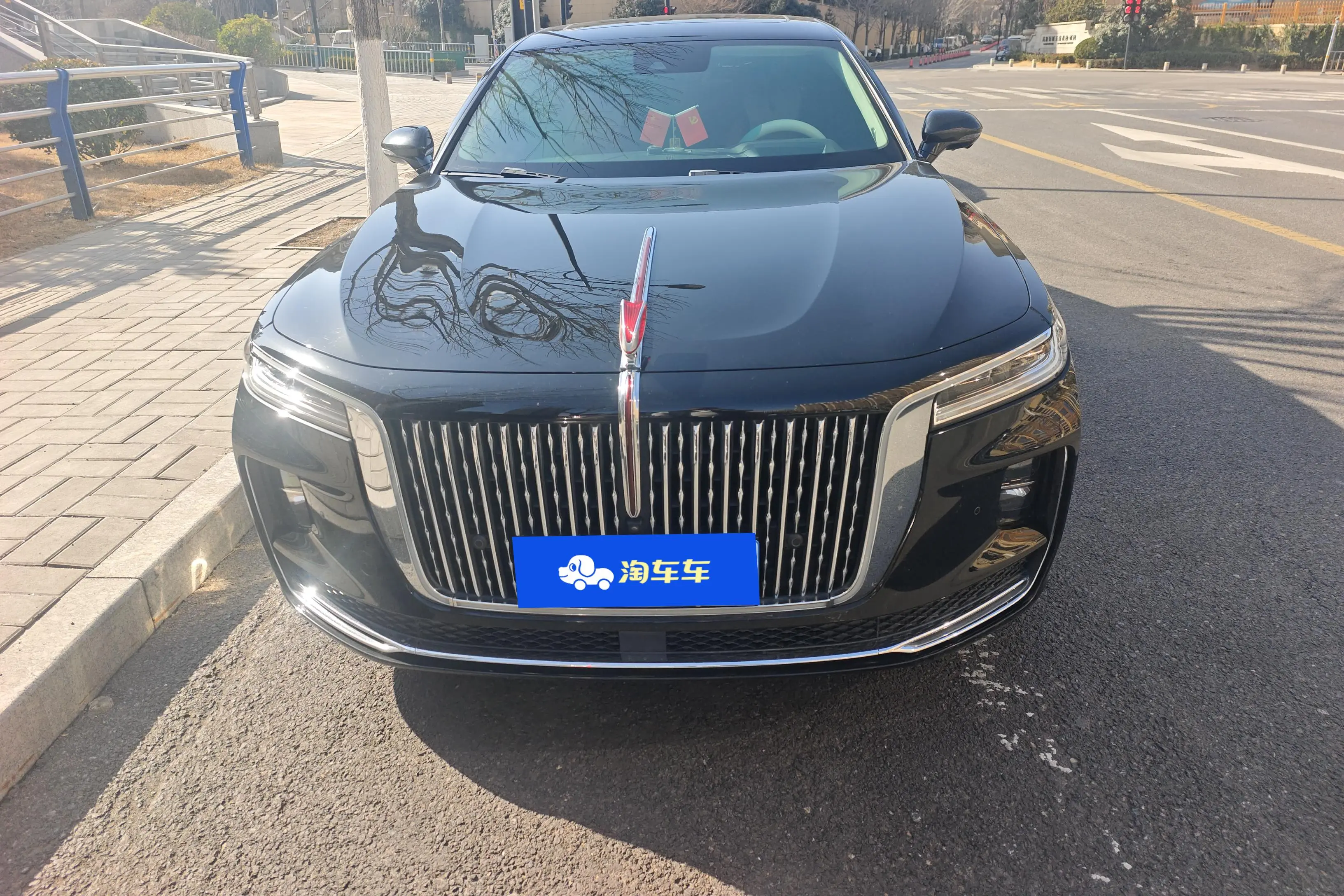 Hongqi H9  из Китая