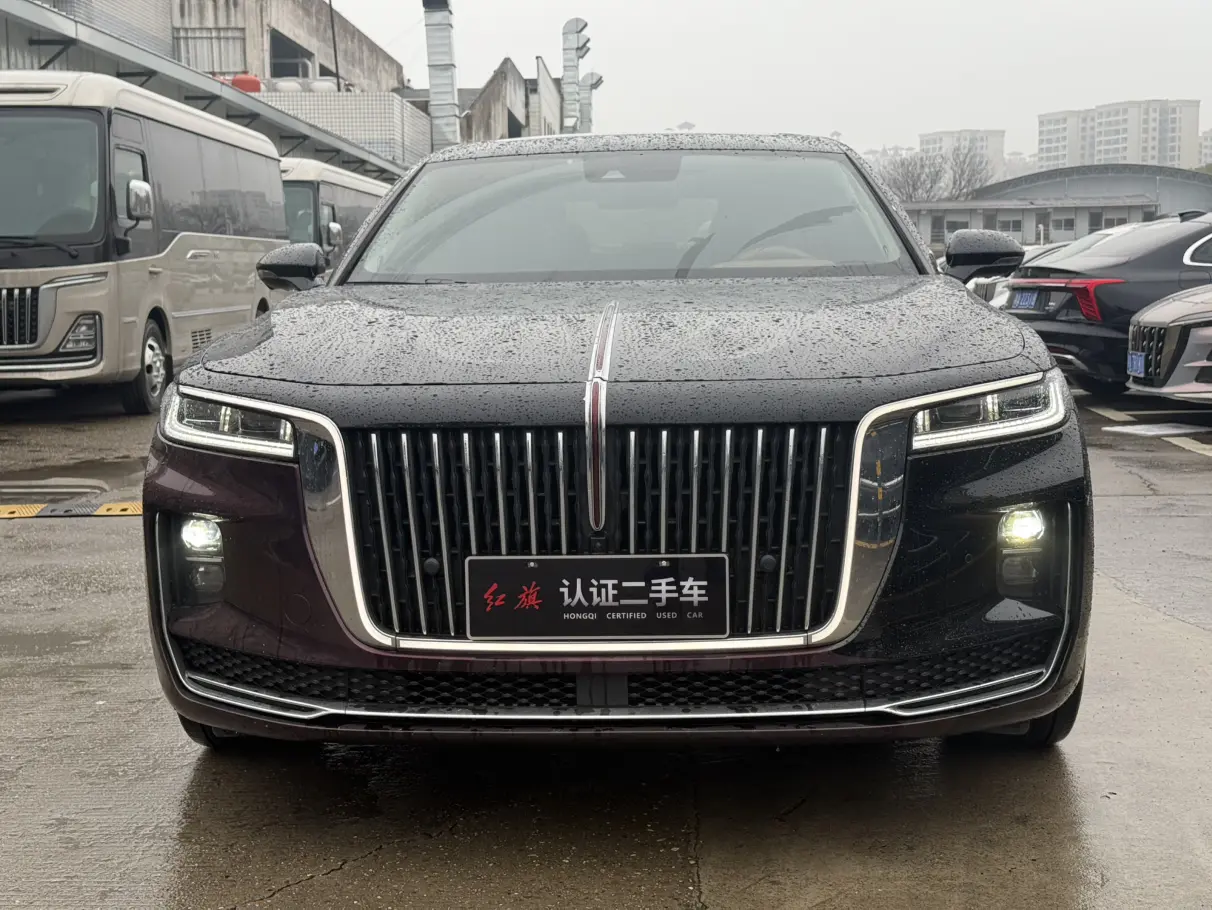 Hongqi H9  из Китая