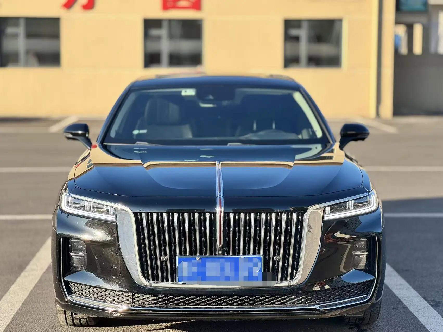 Hongqi H9  из Китая