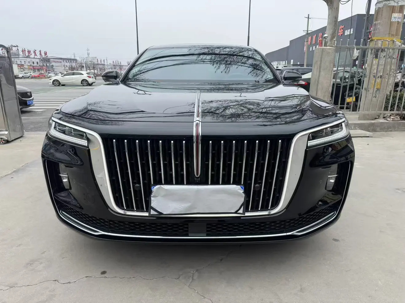 Hongqi H9  из Китая