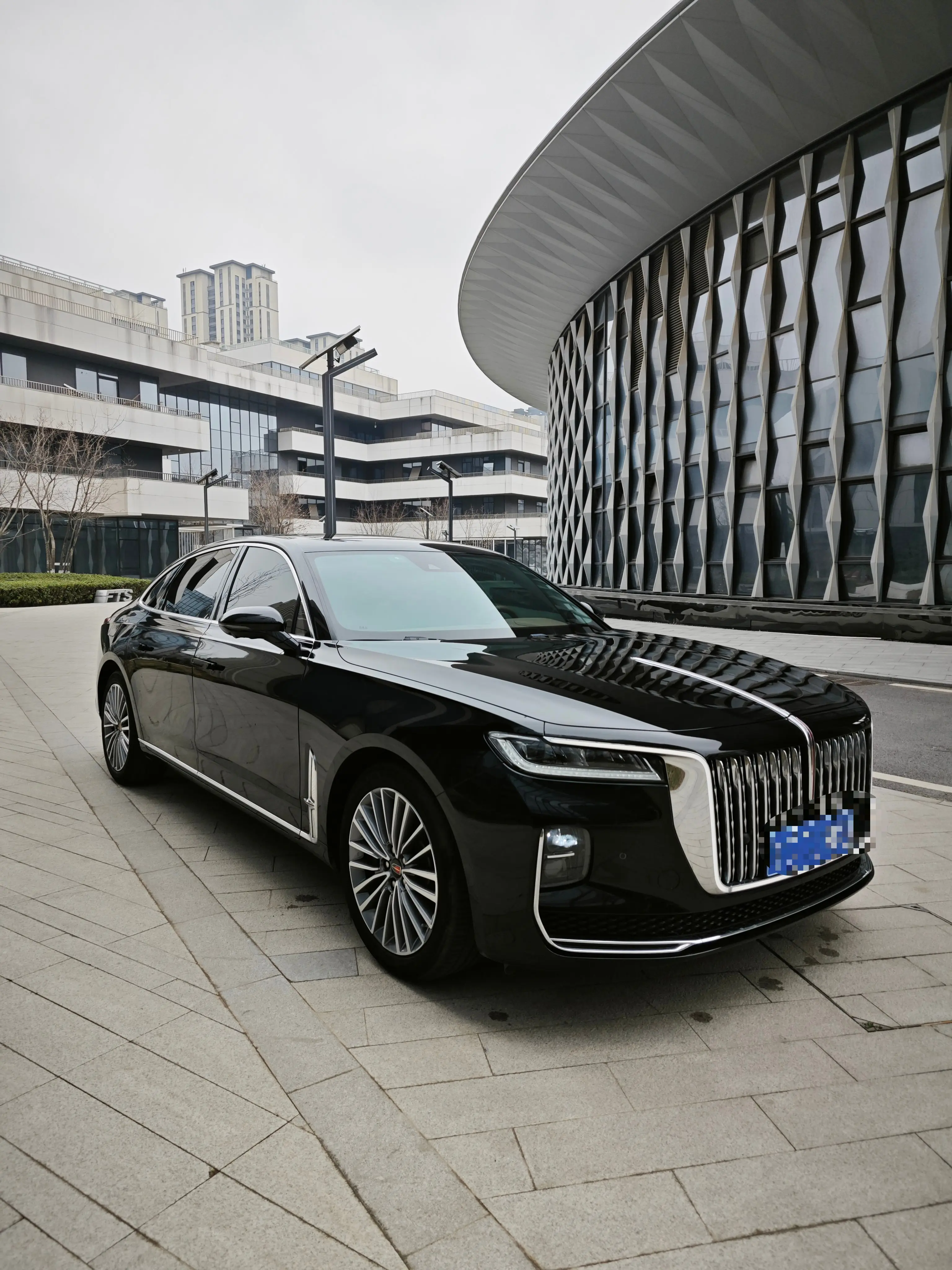 Hongqi H9  из Китая