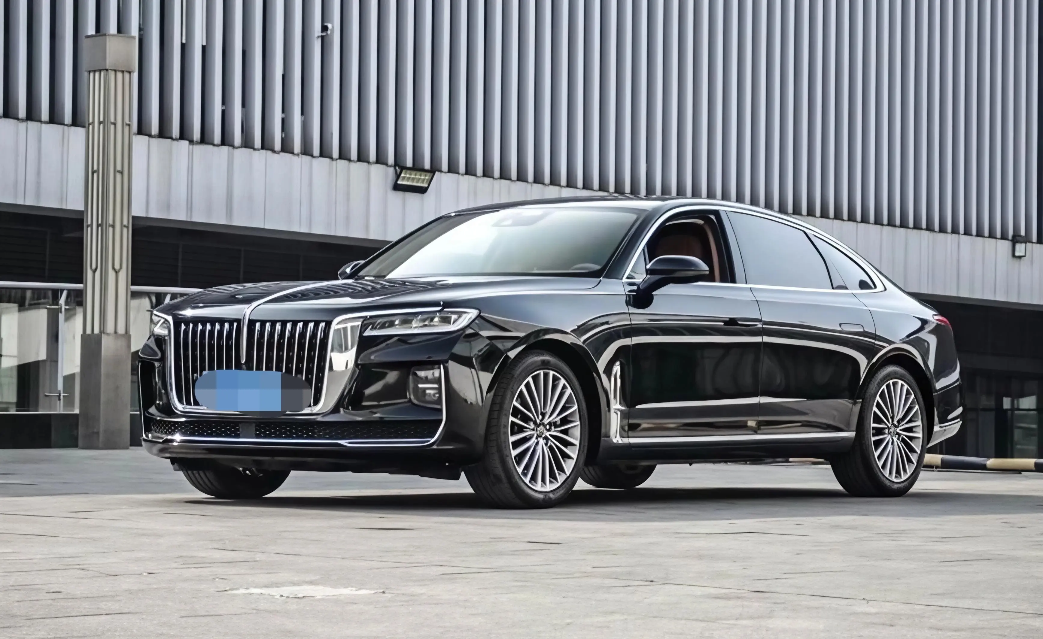 Hongqi H9  из Китая