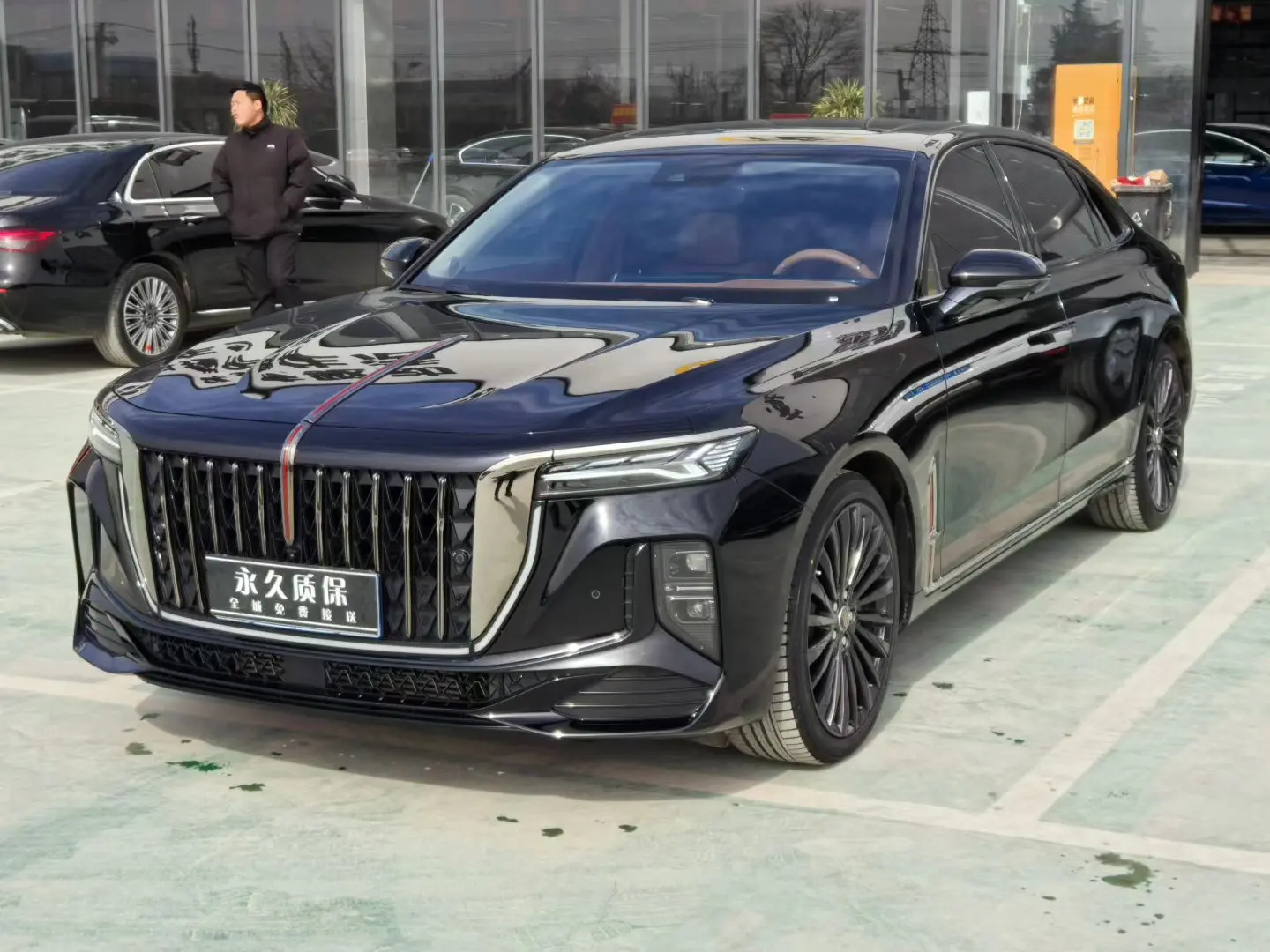Hongqi H9  из Китая