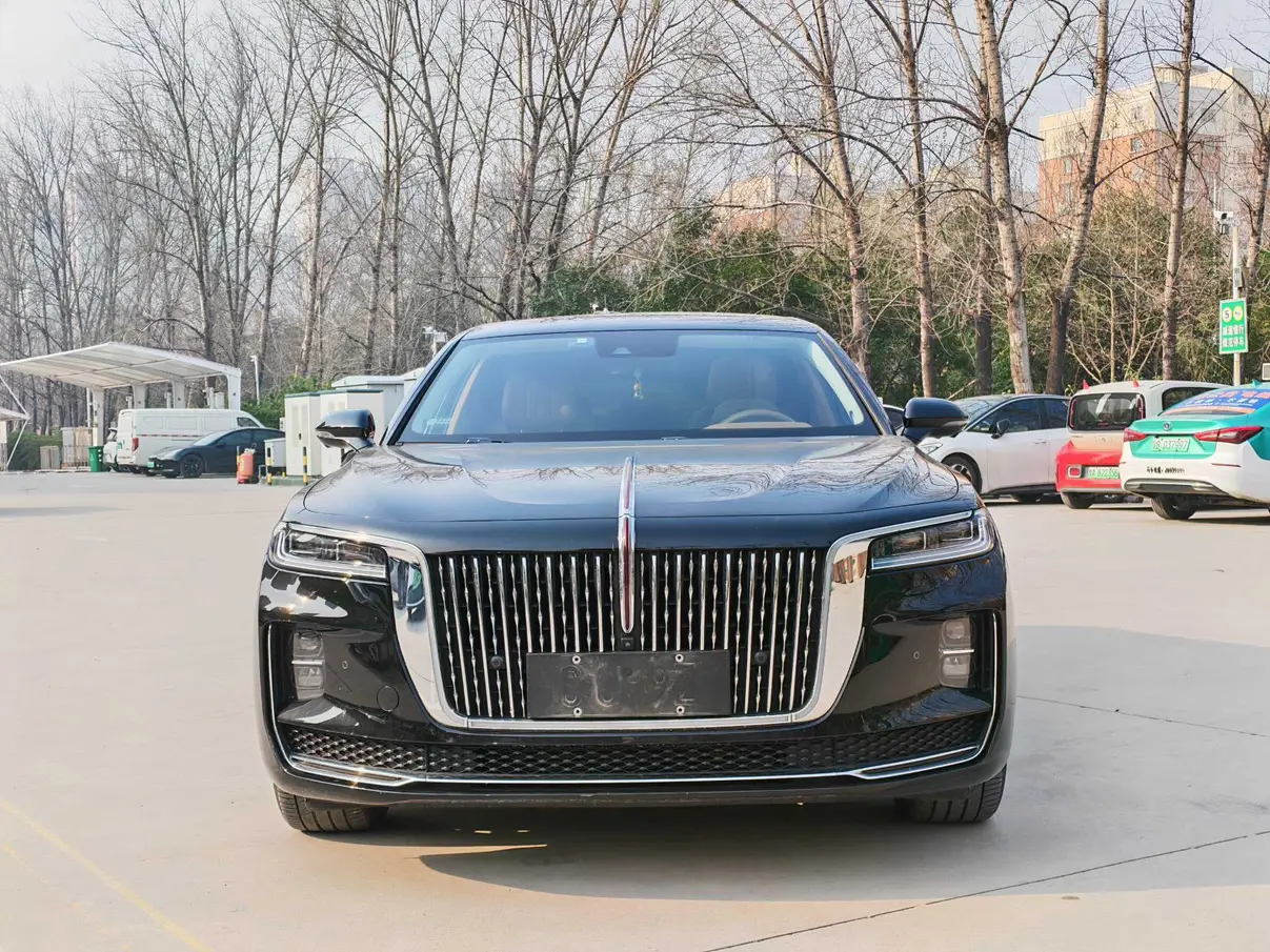 Hongqi H9  из Китая