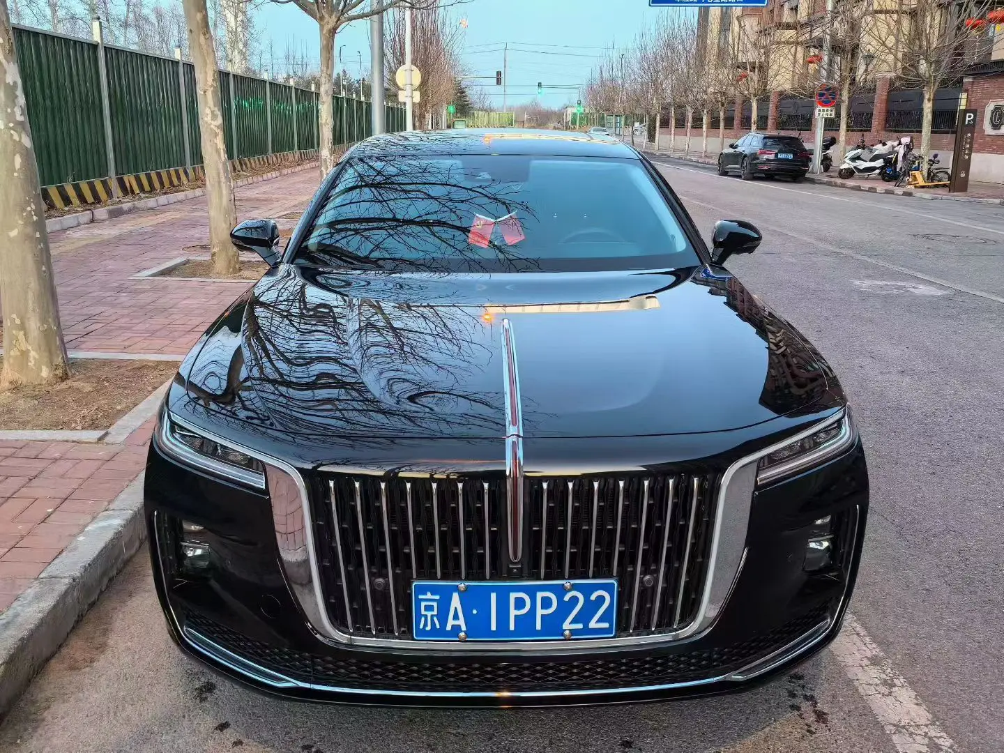Hongqi H9  из Китая