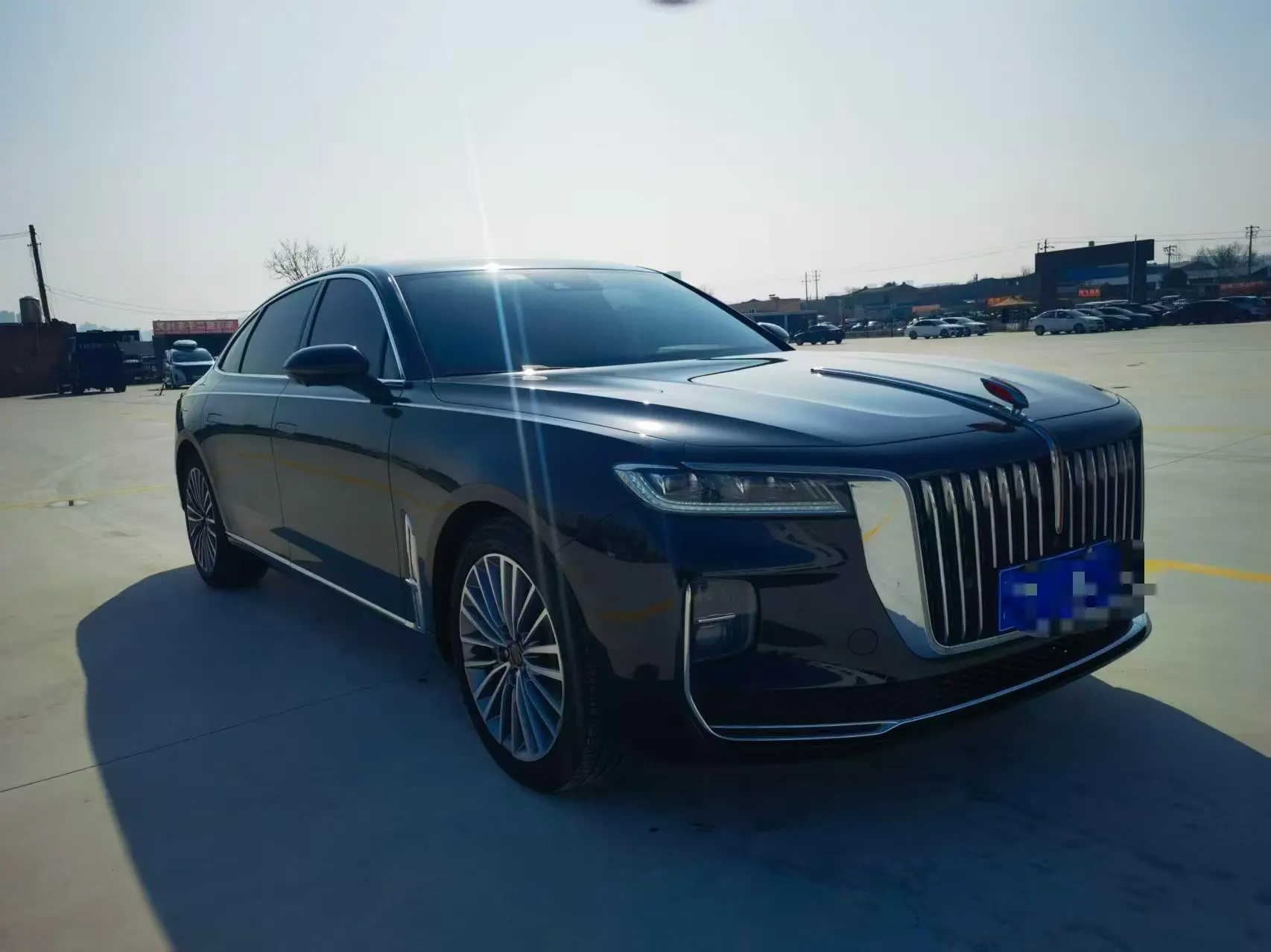 Hongqi H9  из Китая