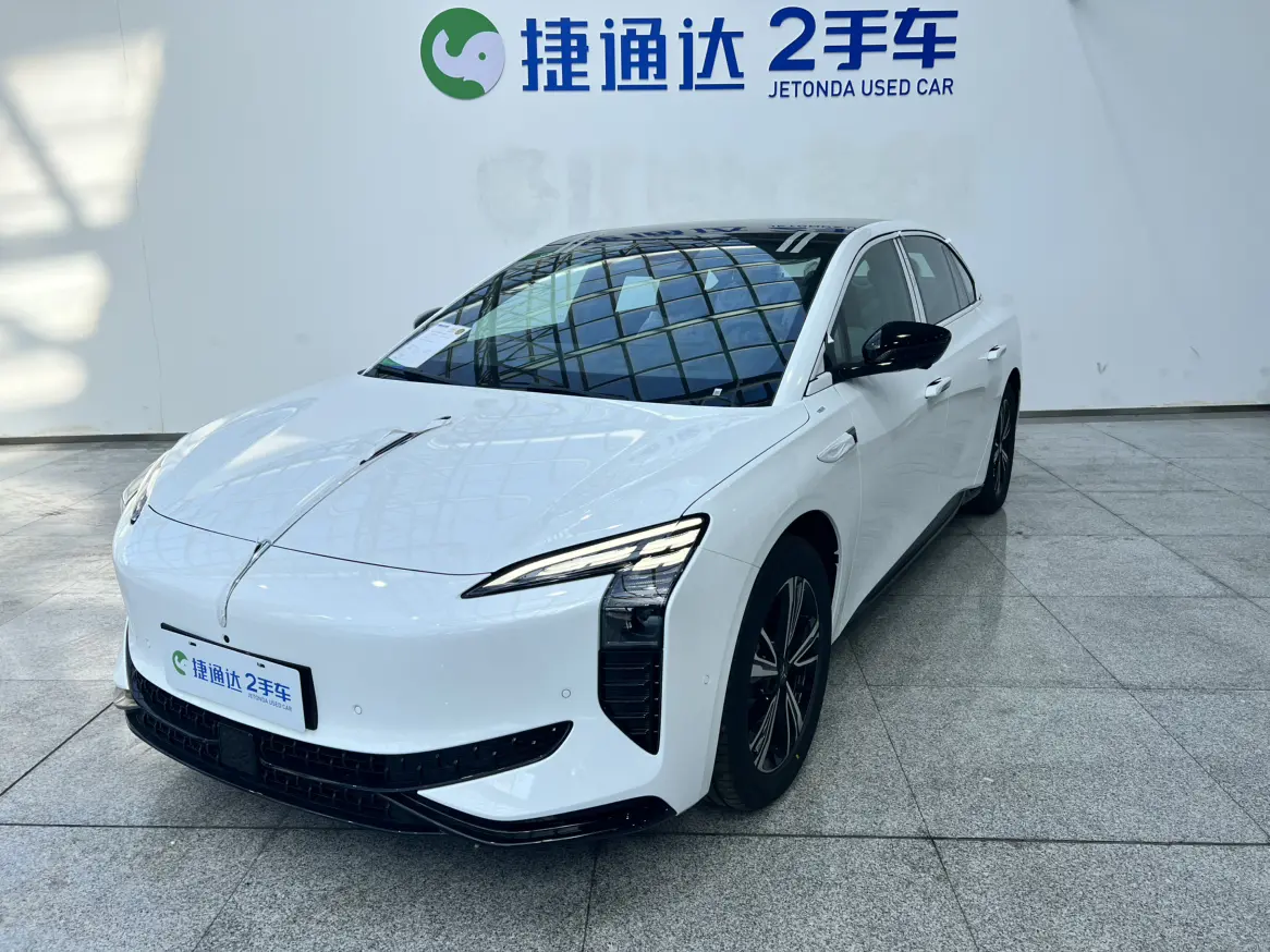 Hongqi EH7  из Китая