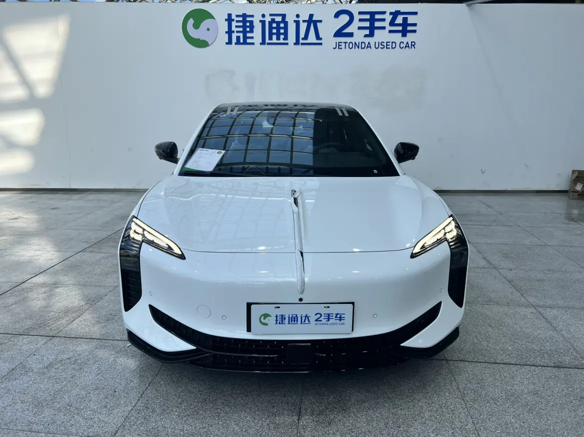 Hongqi EH7  из Китая