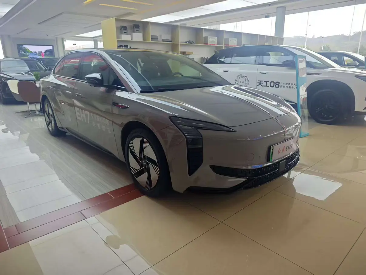 Hongqi EH7  из Китая