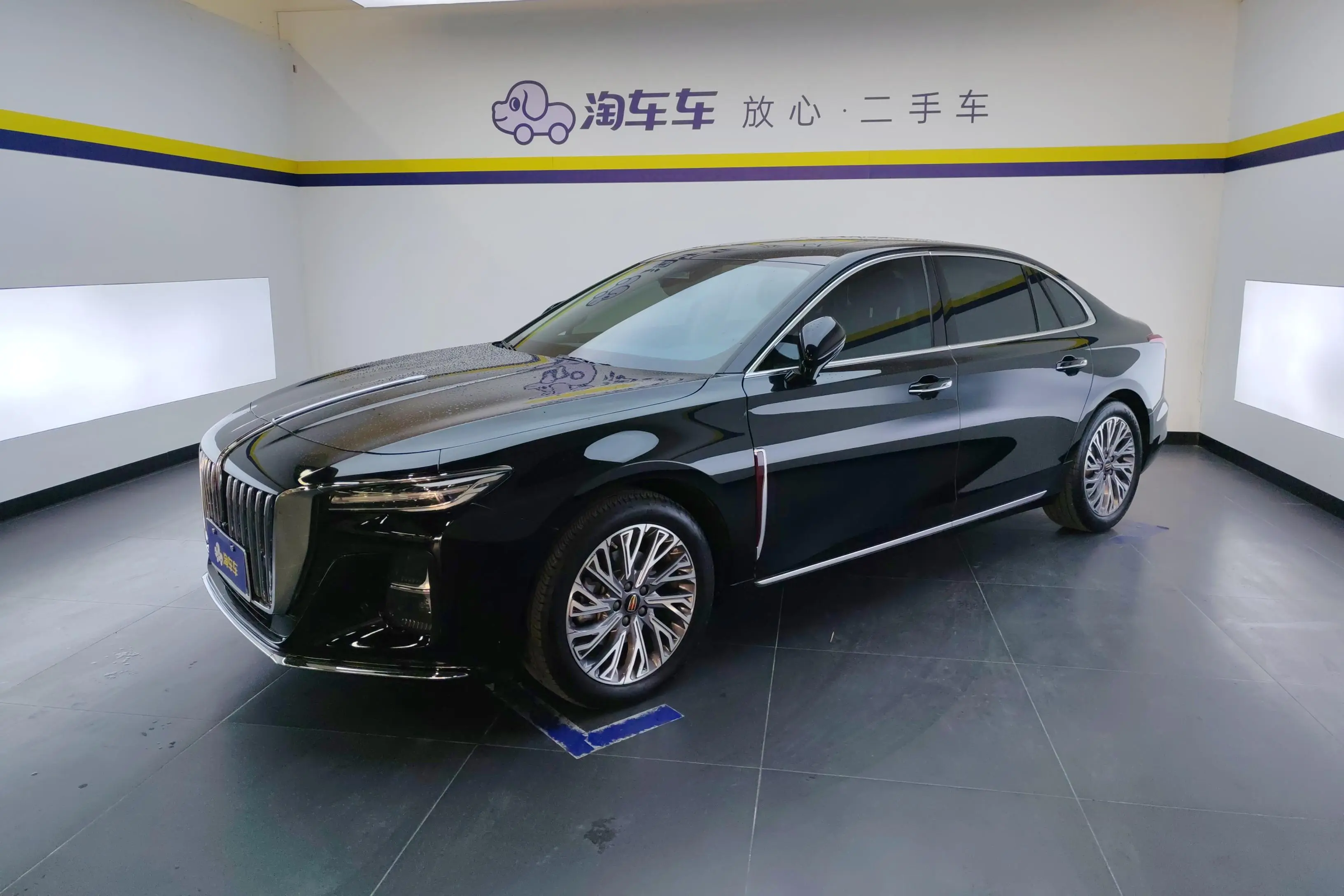 Hongqi H5  из Китая