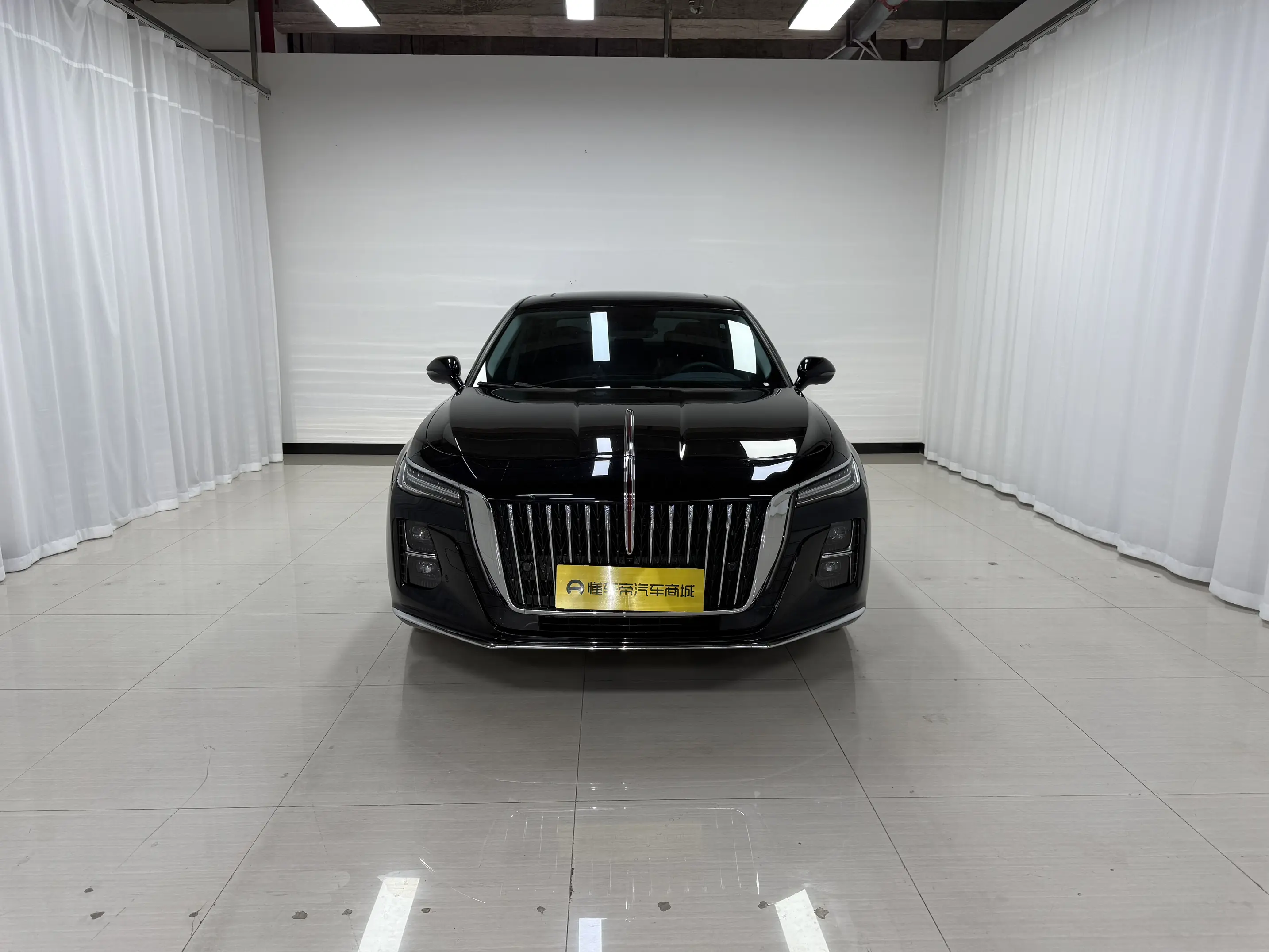 Hongqi H5  из Китая